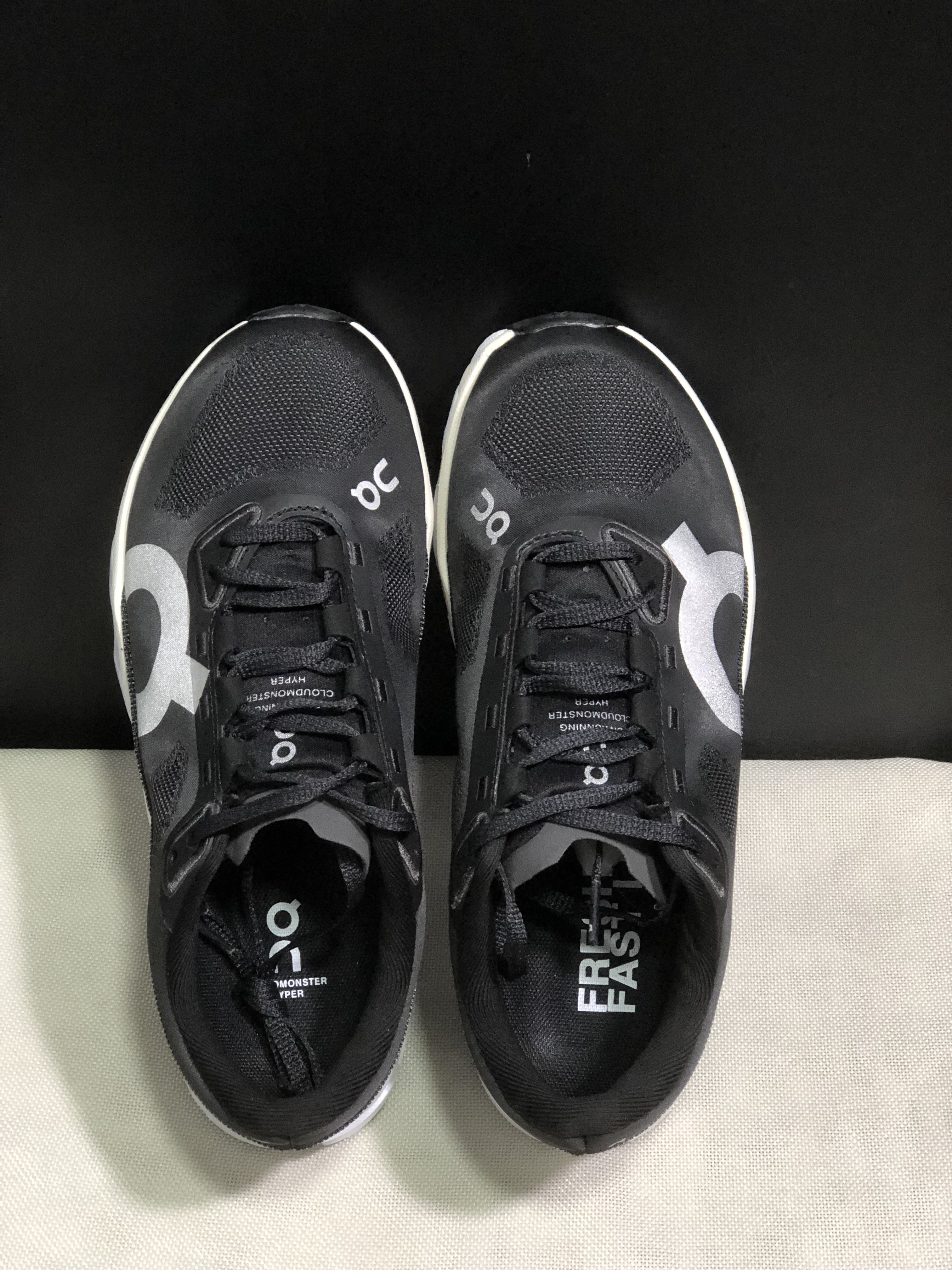 On Running Cloudmonster Hyper Running Shoes Black/White