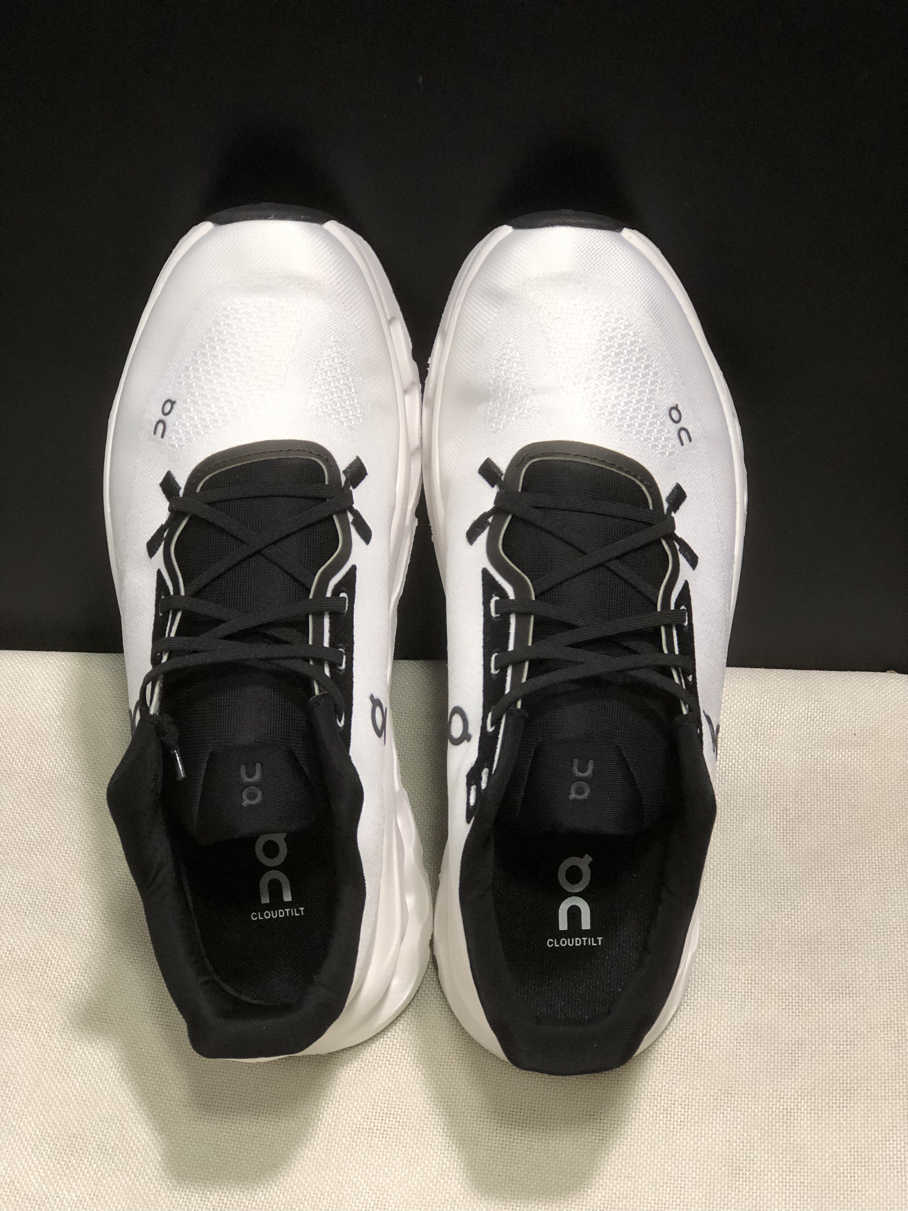 On Running Cloudtilt Durable Casual Life Shoes White/Black