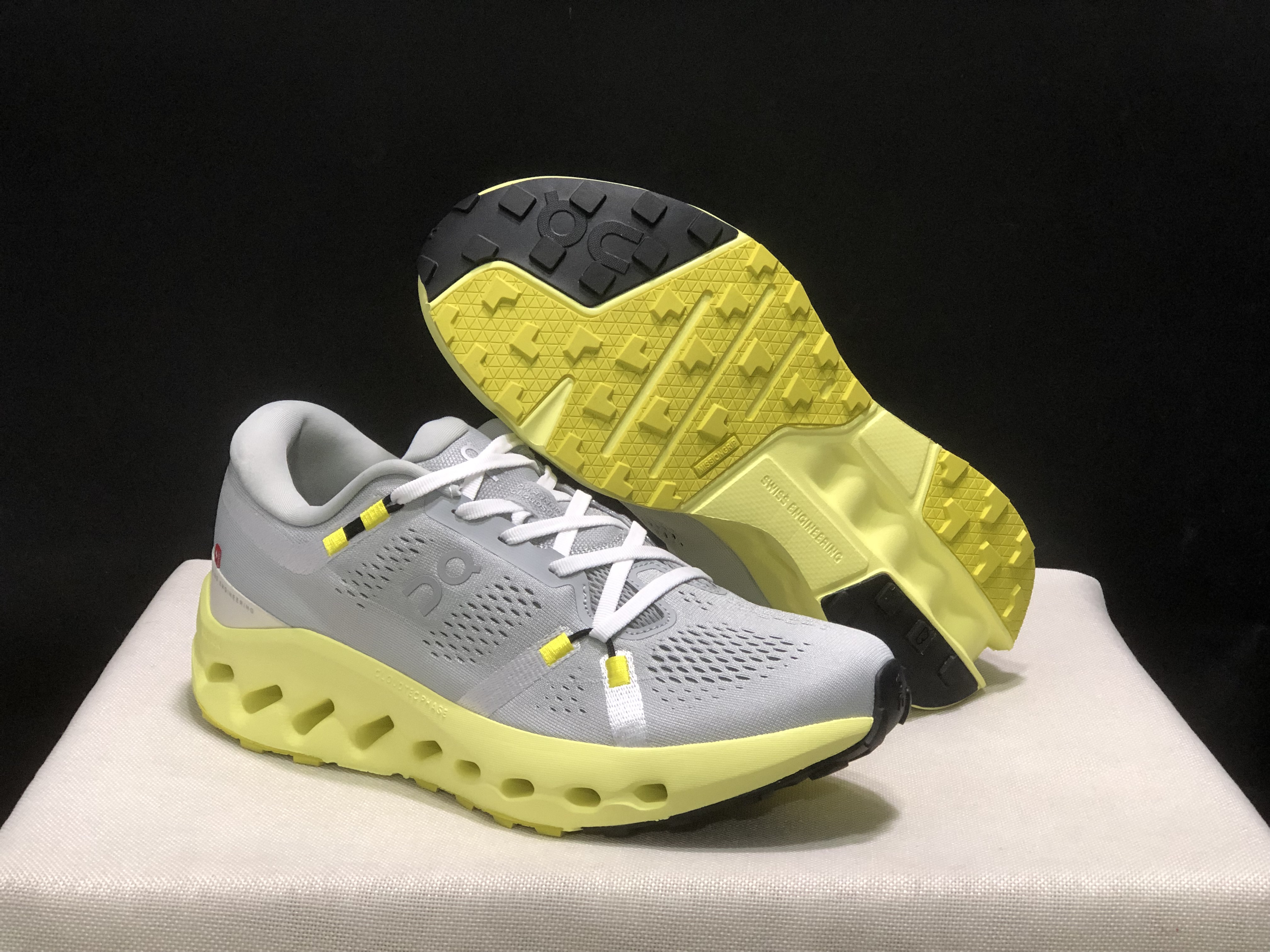 On Running Cloudsurfer 2 Casual Running Shoes Glacier Grey/Yellow
