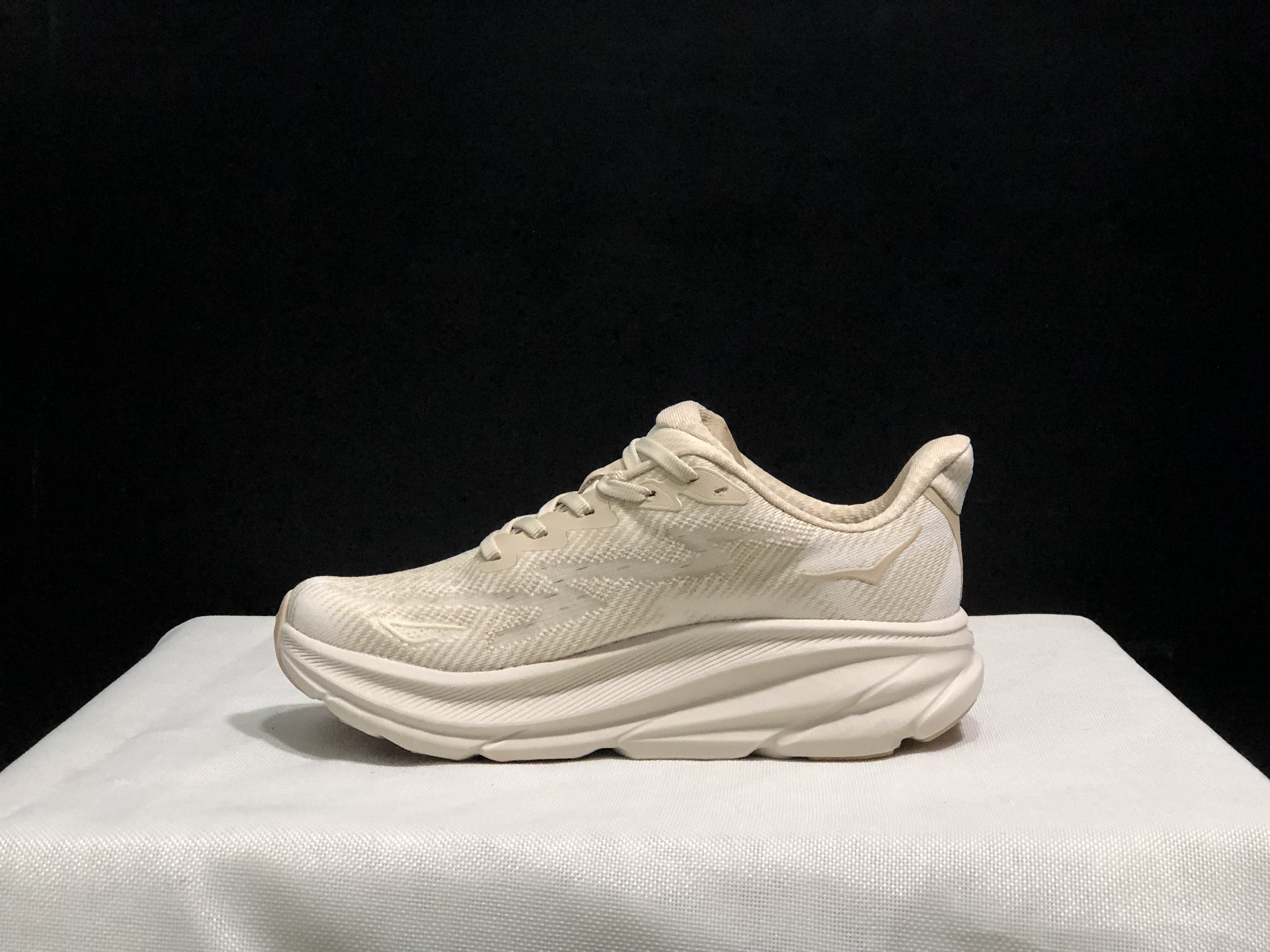 Hoka One One Clifton 9 Running Shoes Athletic Shoes Sneakers Cream