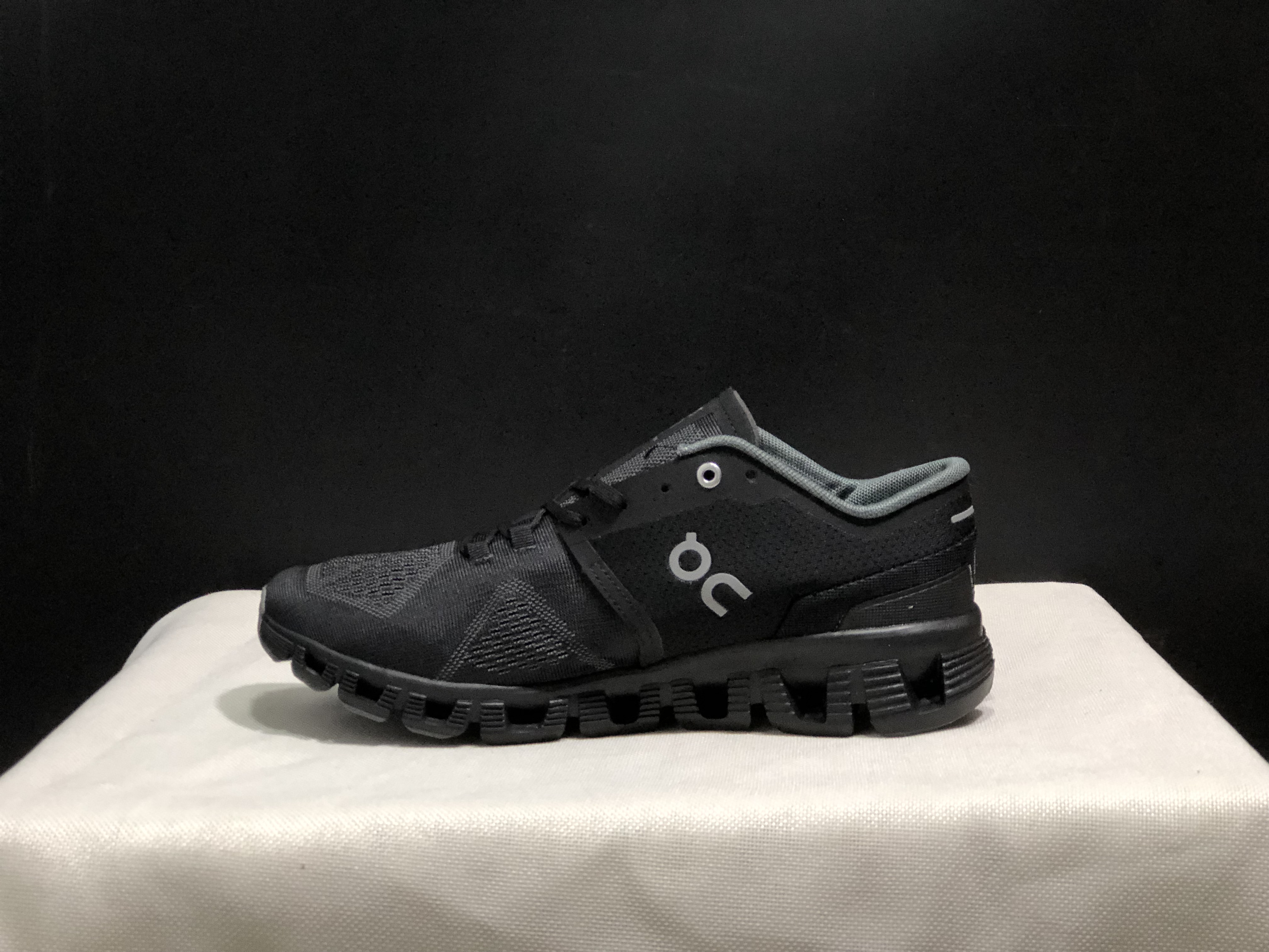 On Running Cloud X Lightweight Running Shoes Black