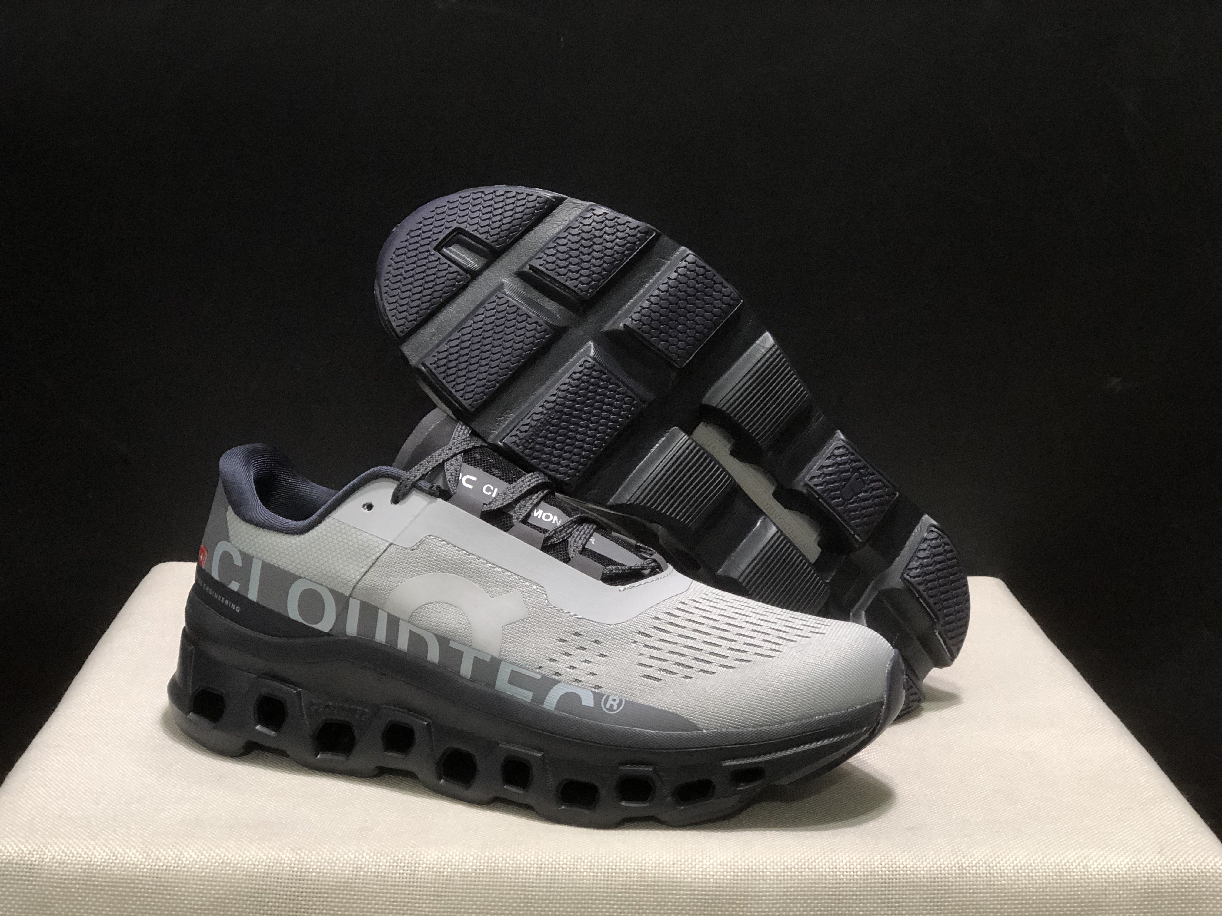 On Running Cloudmonster Anti-Slip Running Shoes Eclipse/Magnet