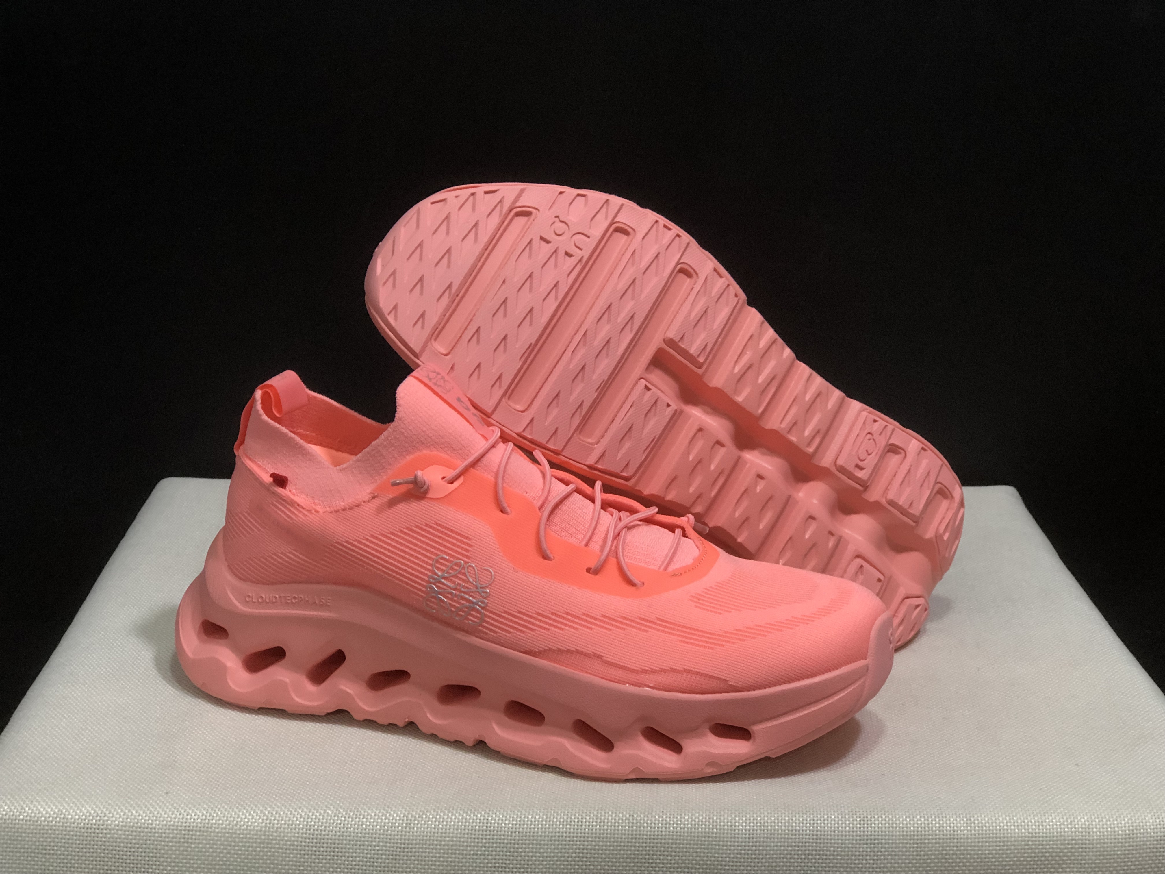 LOEWE x On Running Cloudtilt Running Shoes Co-Signed Edition Watermelon Red