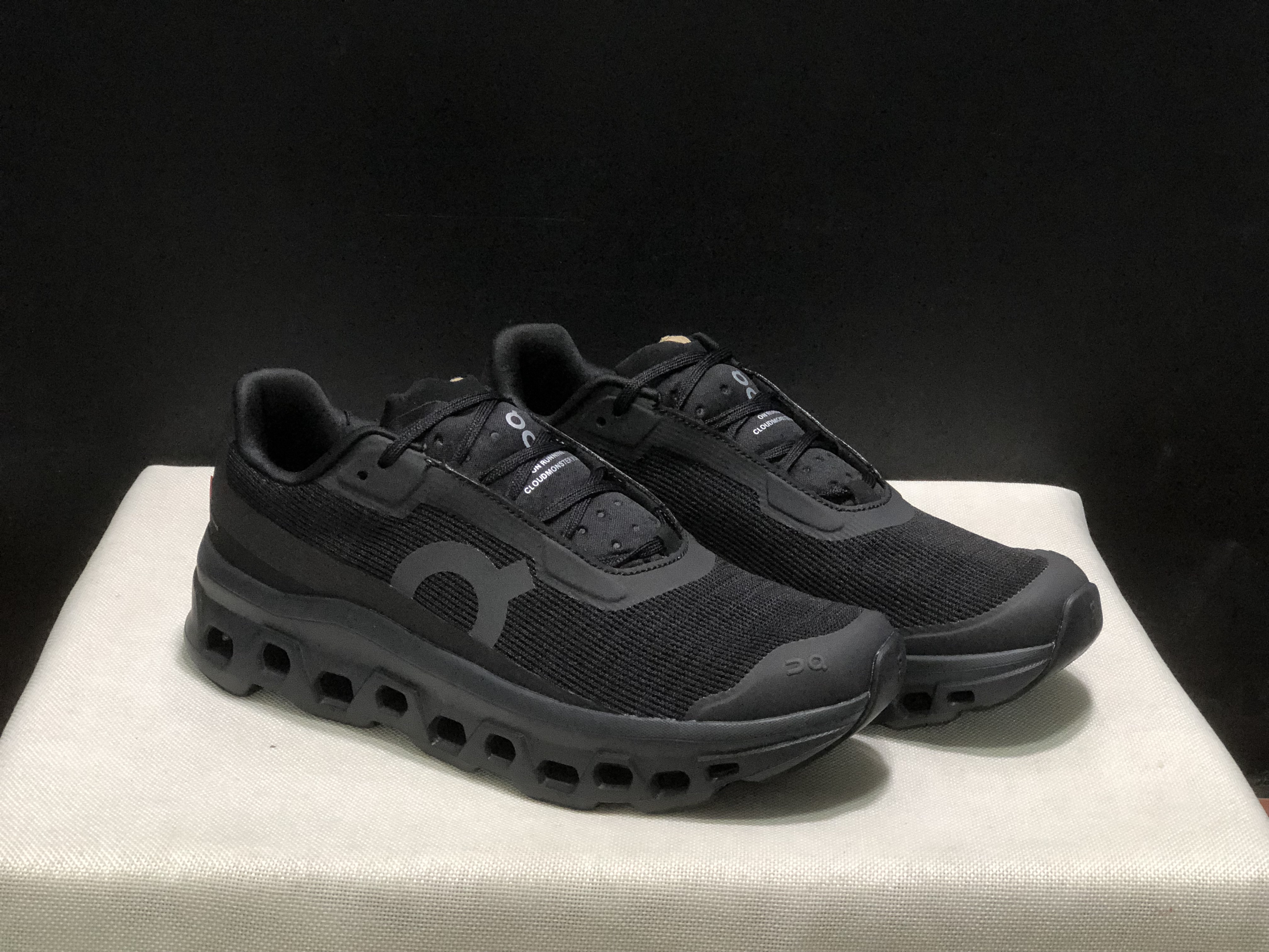 On Running Cloudmonster Void 1 M Casual Running Shoes All Black