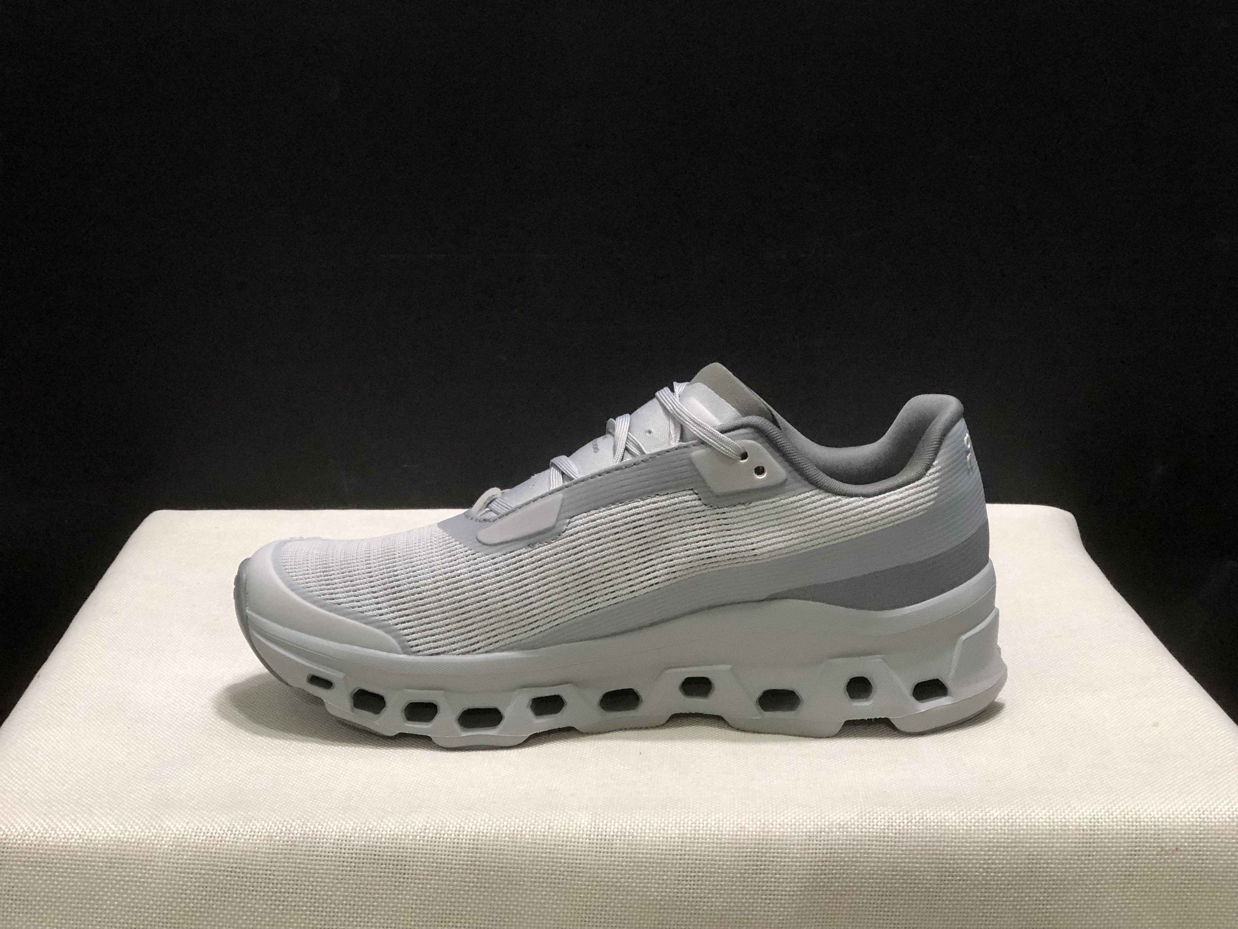 On Running Cloudmonster Void 1 M Casual Running Shoes Light Grey