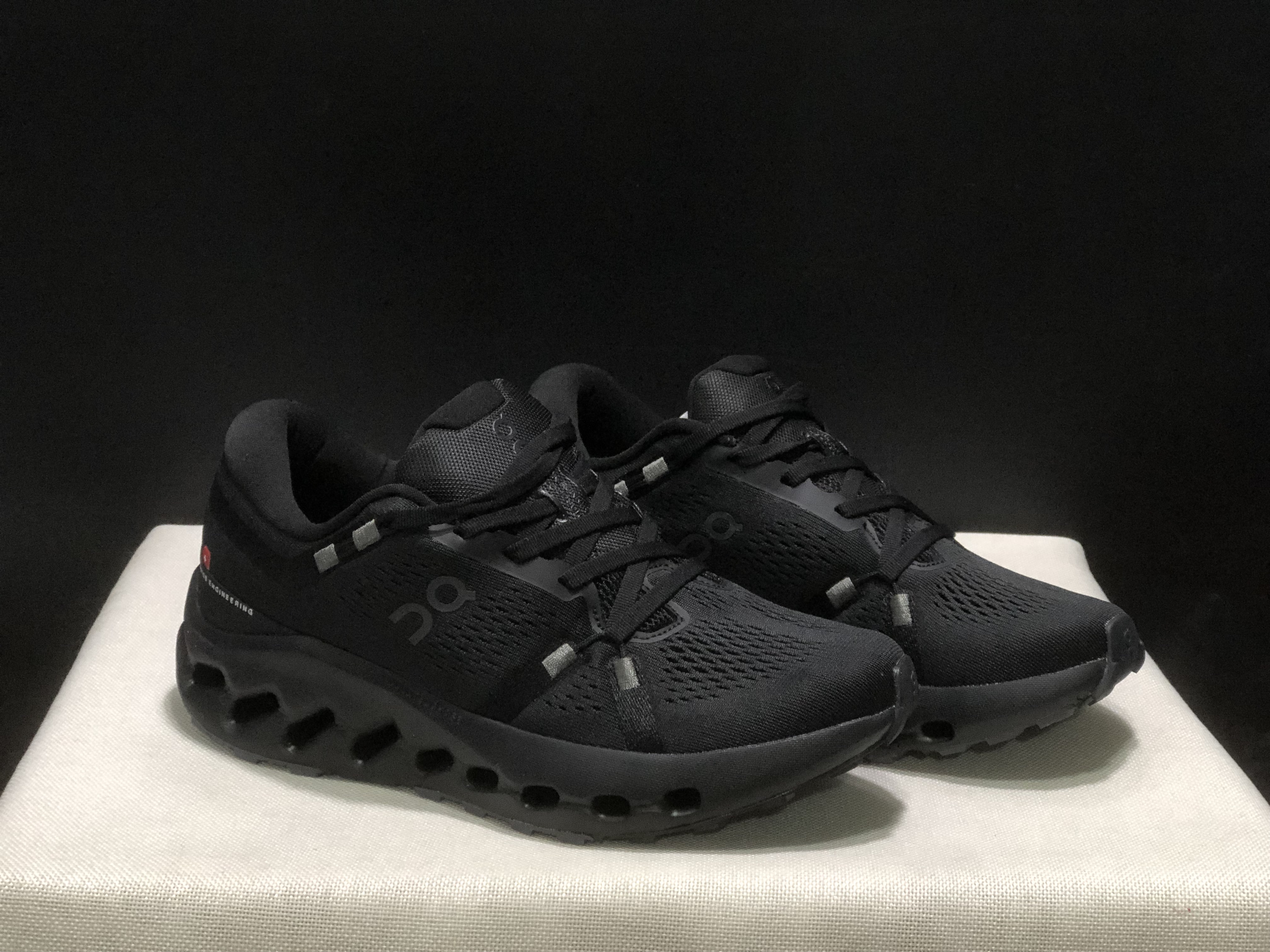 On Running Cloudsurfer 2 Casual Running Shoes All Black
