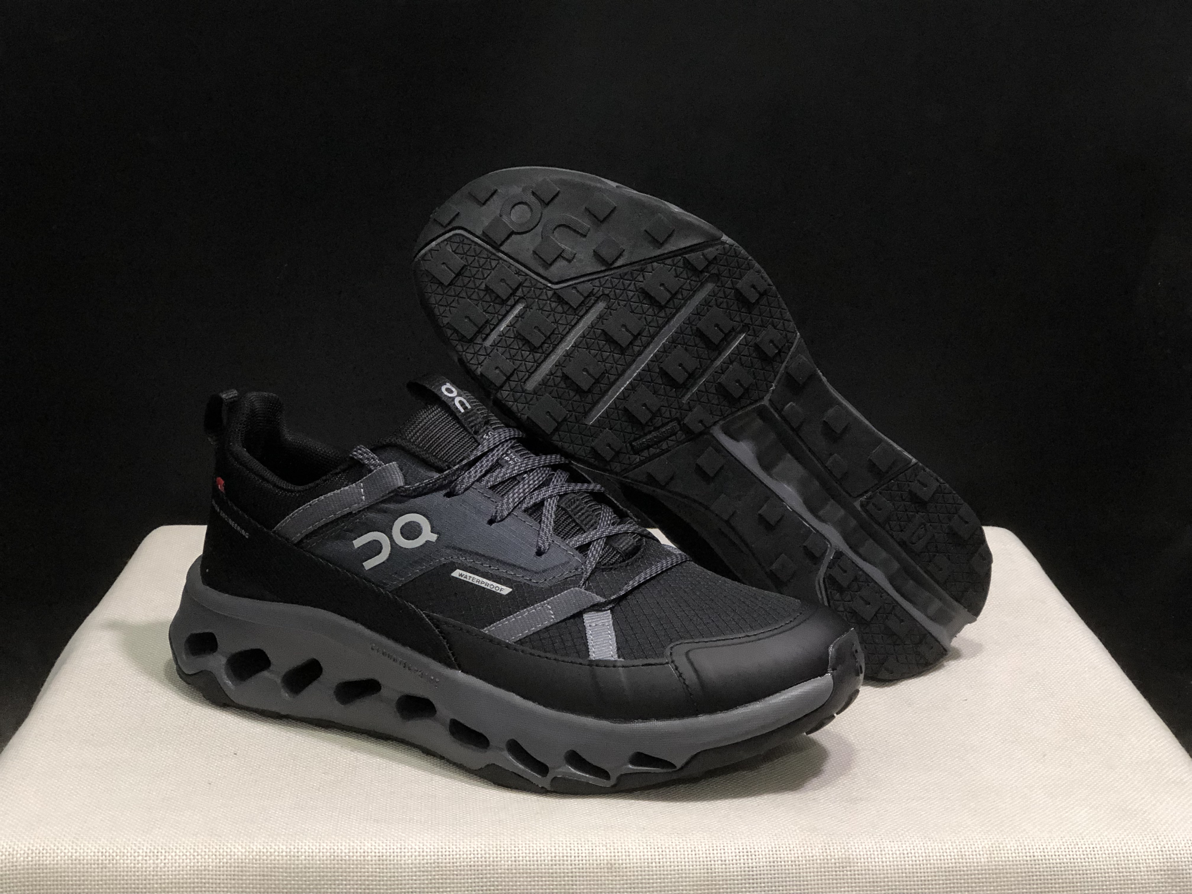 On Running Cloudhorizon Comfortable Hiking Shoes Black/Dark Grey
