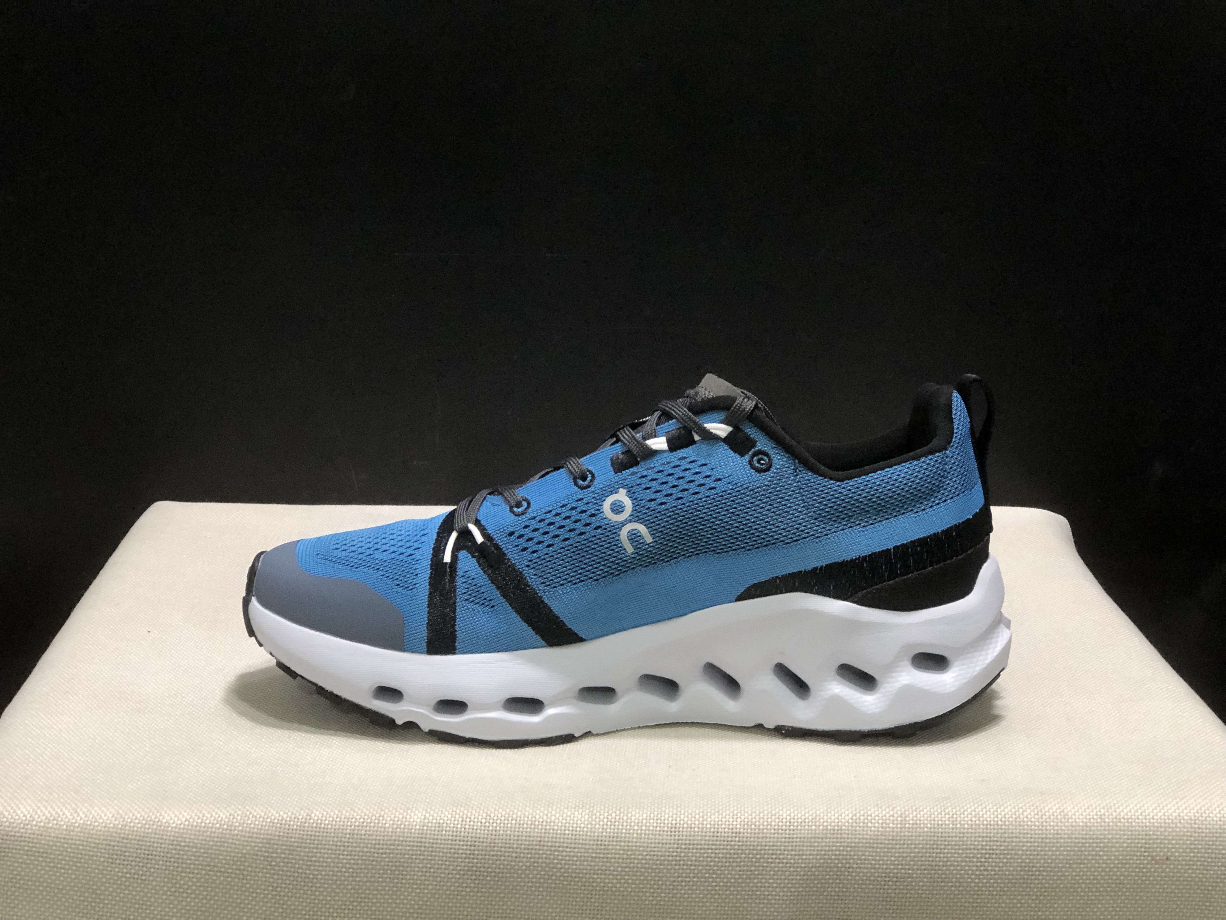 On Running Cloudsurfer Trail Waterproof Comfortable And Breathable Running Shoes Blue/Black
