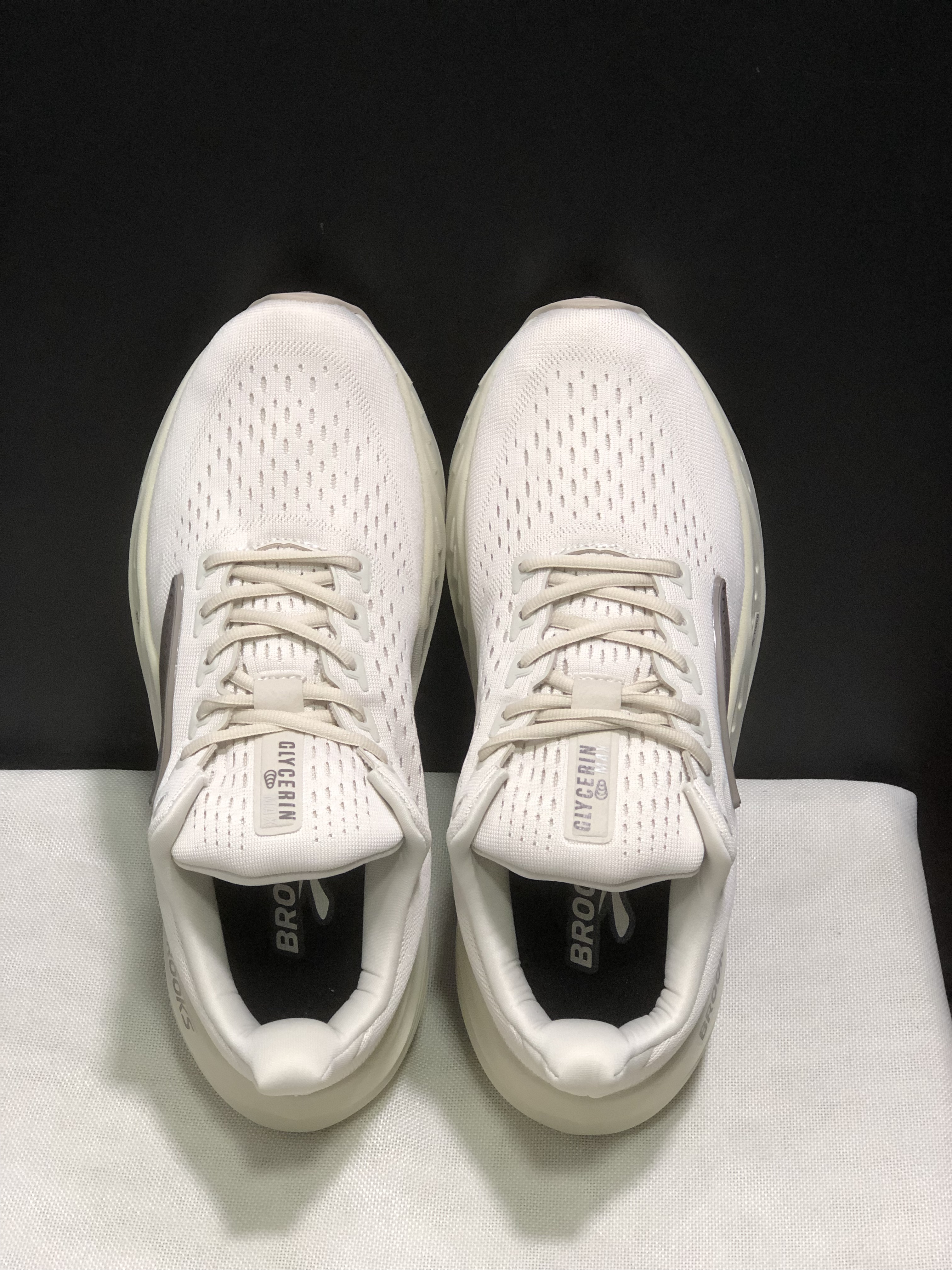 Brooks Glycerin Max Comfortable Low-top Running Shoes Apricot White