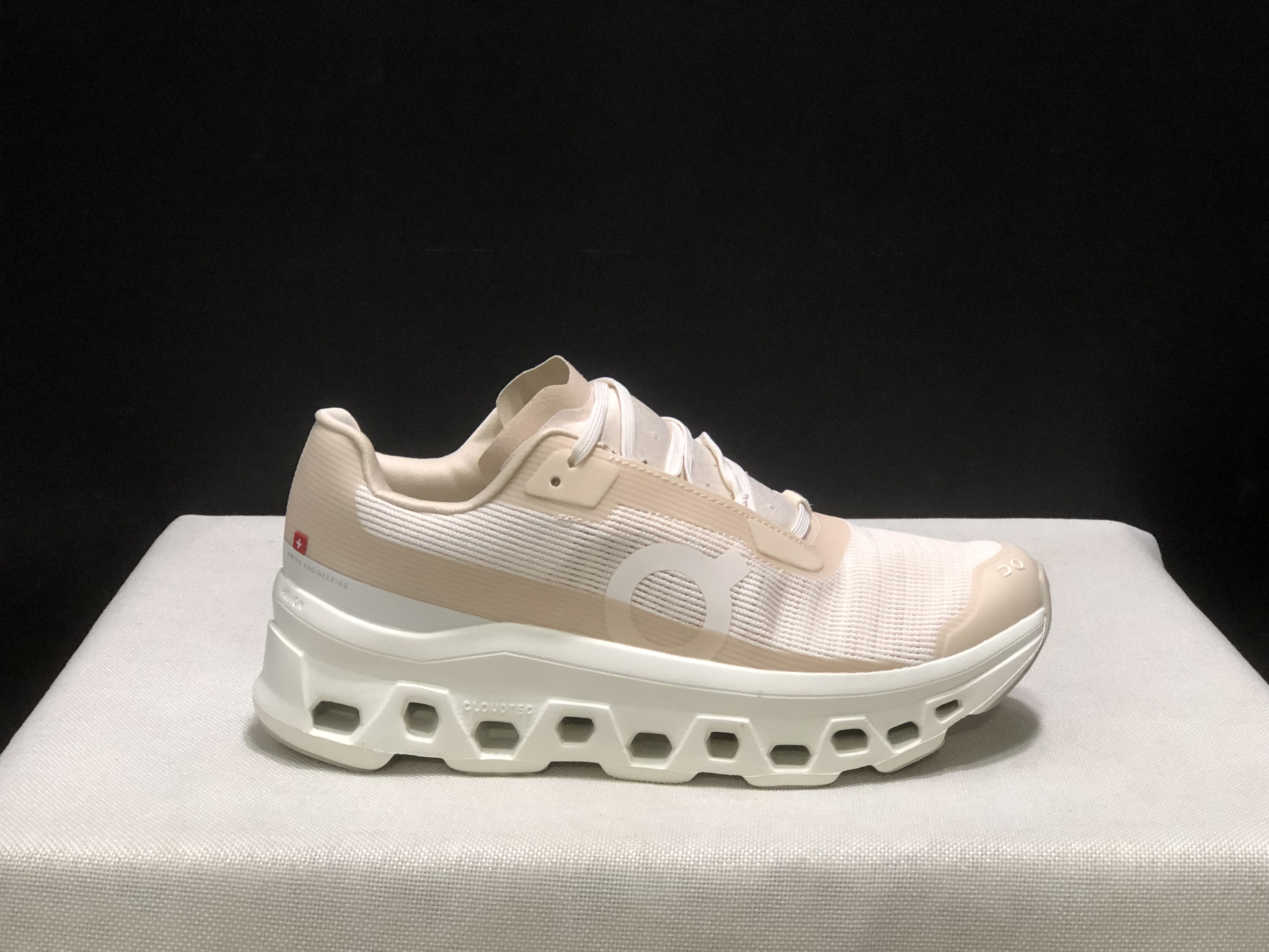 On Running Cloudmonster Void 1 M Casual Running Shoes Flesh Pink/White