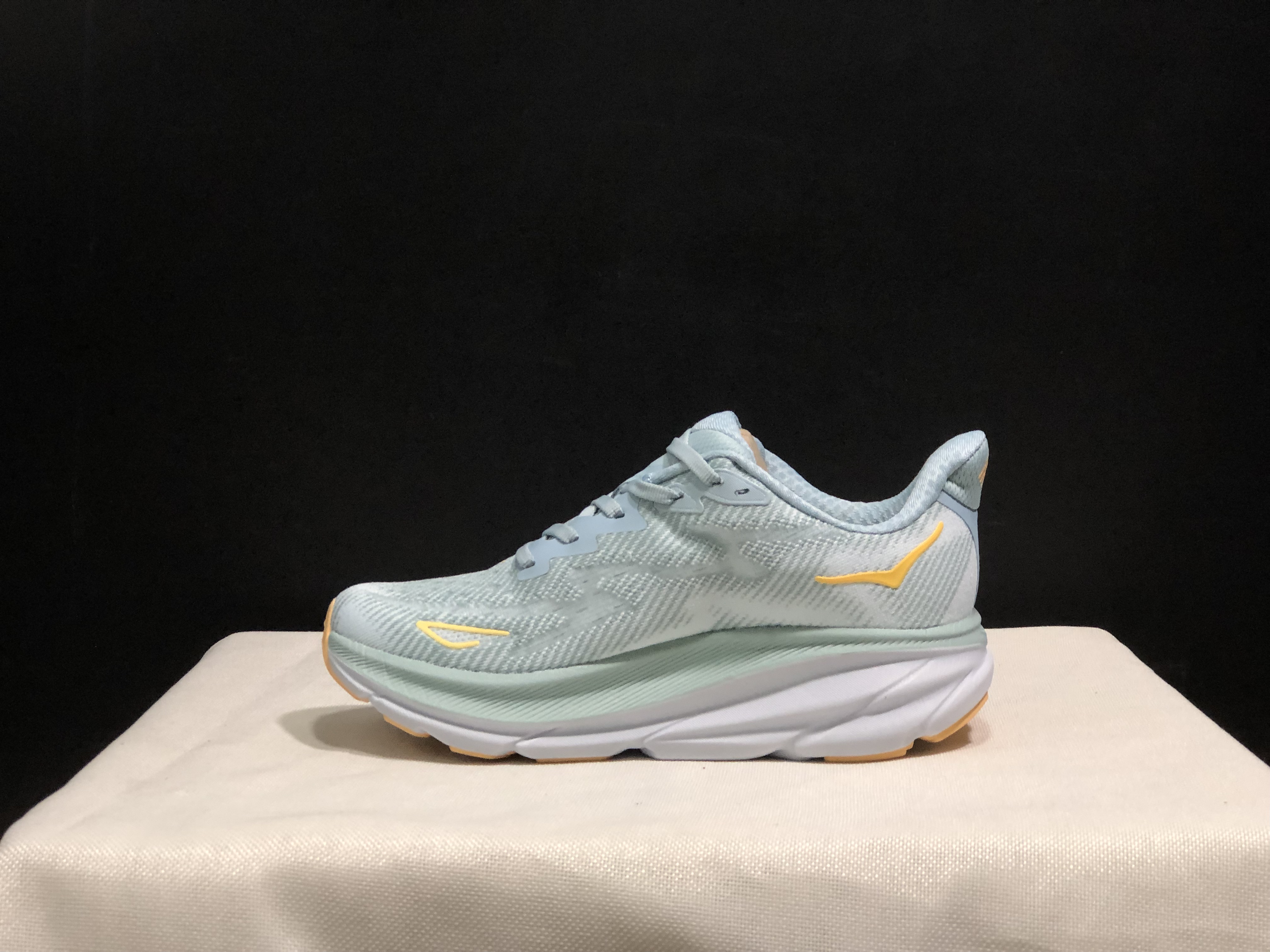 Hoka One One Clifton 9 Running Shoes Athletic Shoes Sneakers Light Blue