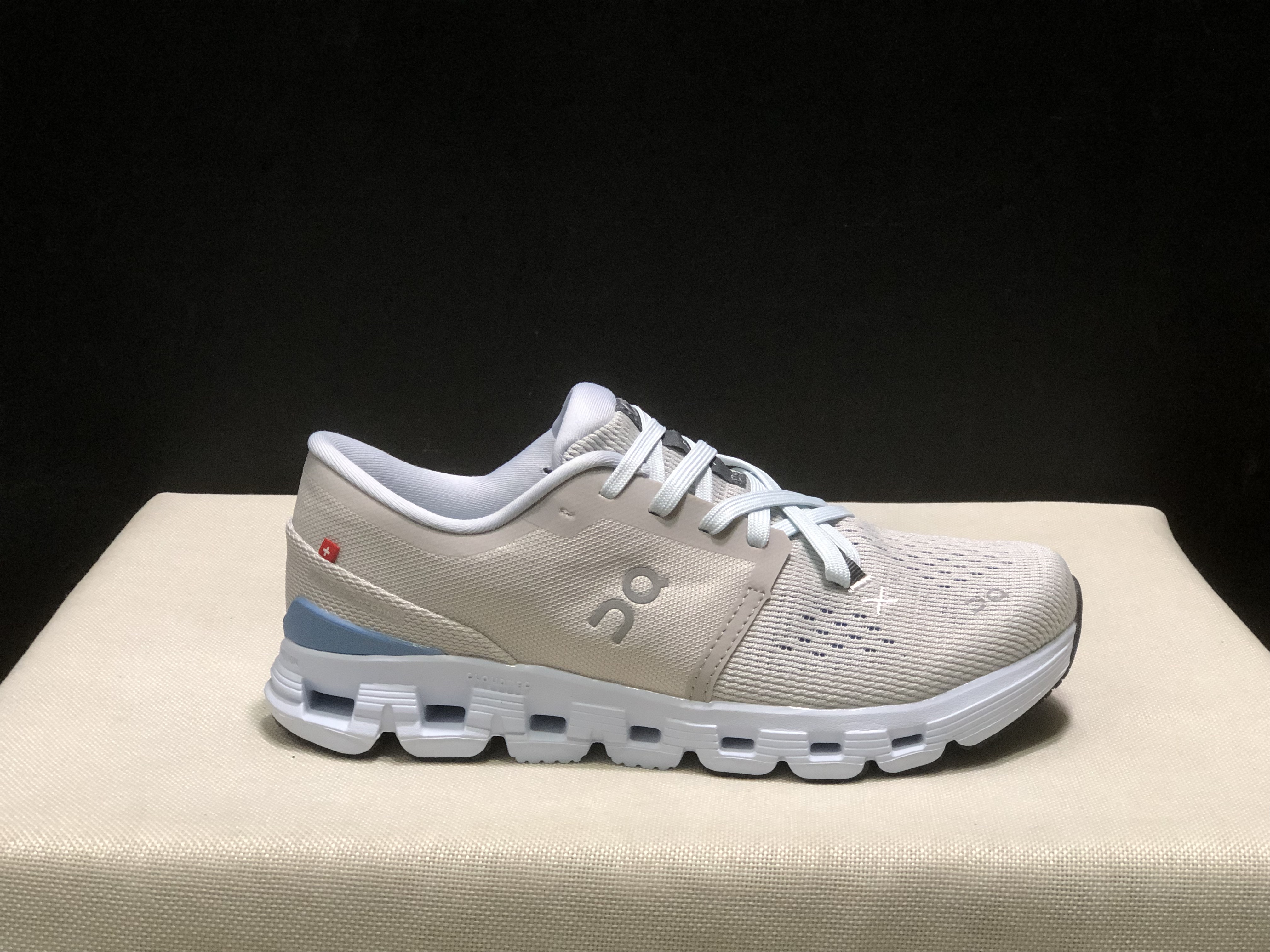On Running Cloud X4 Comfortable Running Shoes Light Khaki/Milk Blue