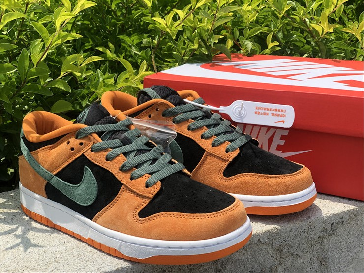 Nike Dunk SP Retro 2020 Low Ceramic Orange Sneakers