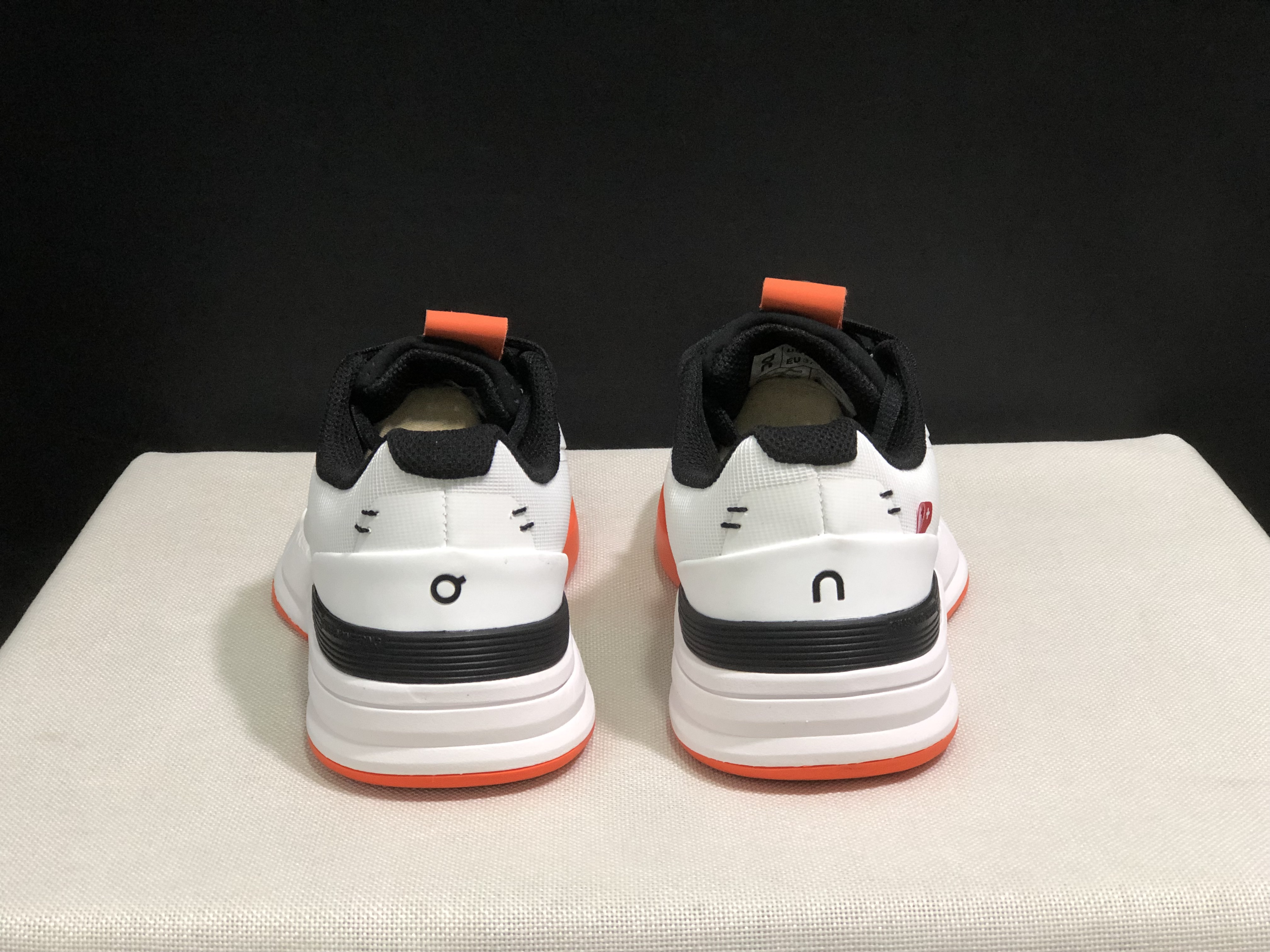 On Running The Roger Rro Durable And Breathable Tennis Shoes White/Tangerine