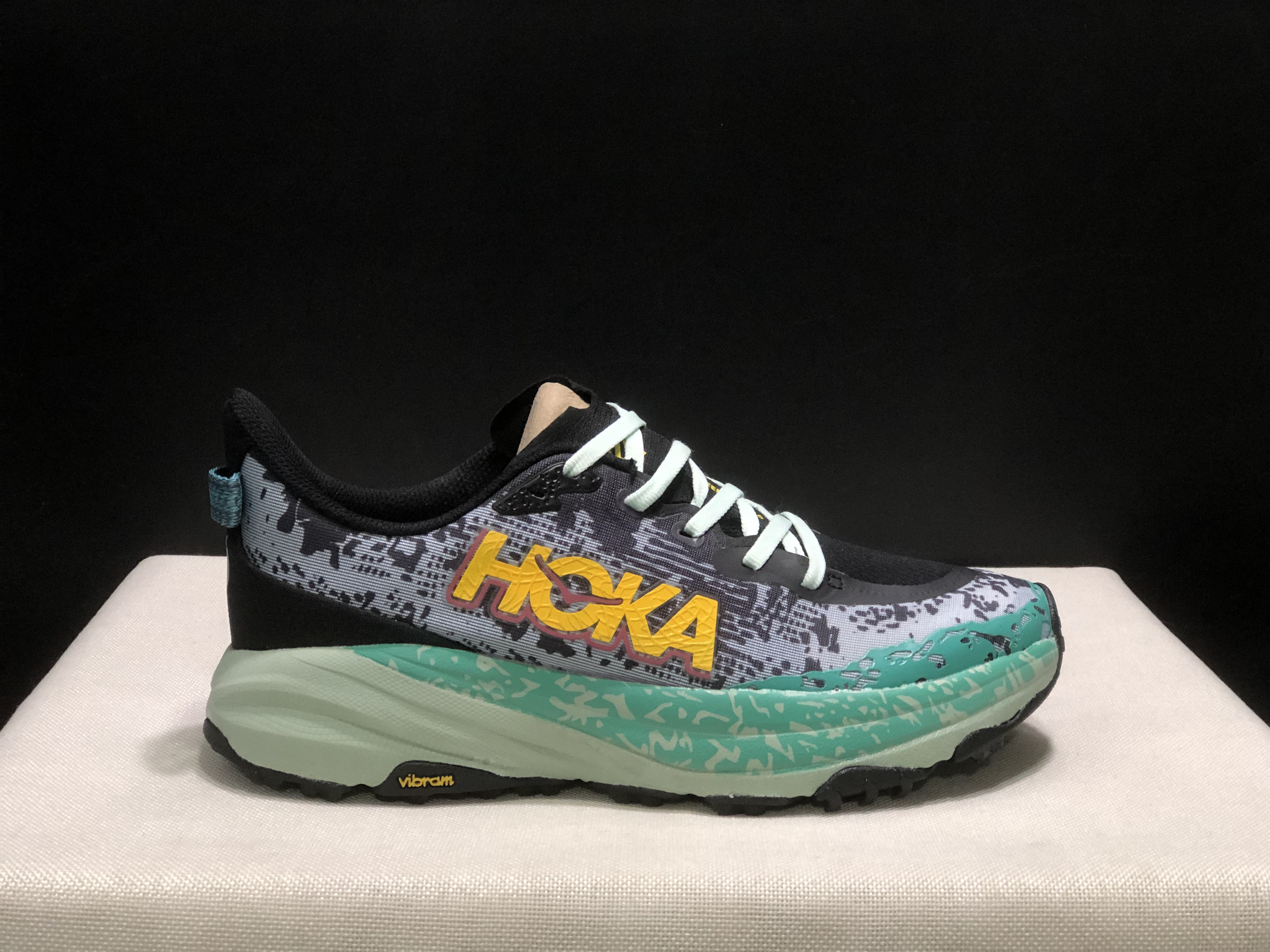 Hoka One One Speedgoat 6 Trail Running Shoes Sneakers Gray/Teal