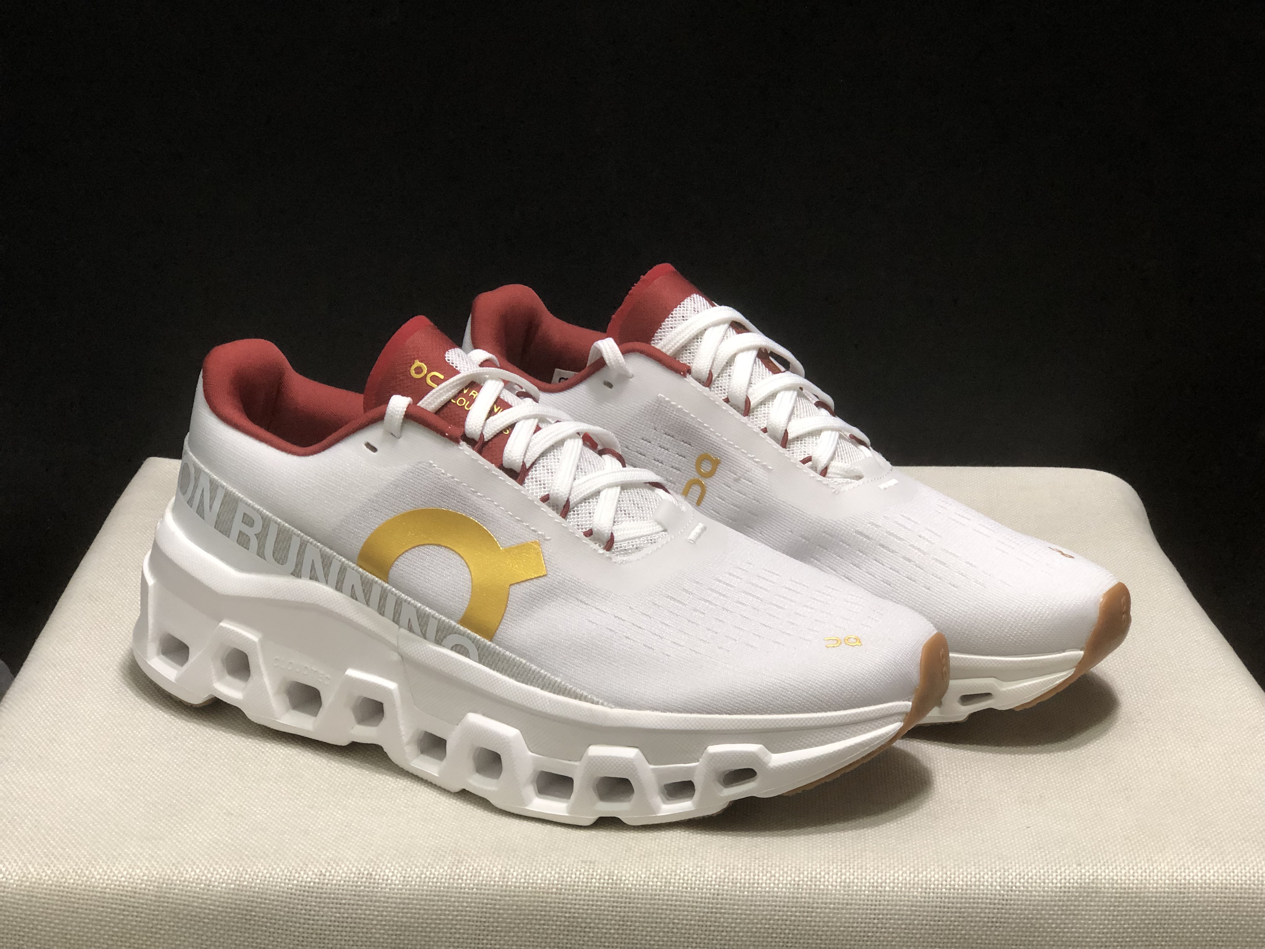 On Running Cloudmonster 2 Shock-Absorbing And Breathable Running Shoes Ivory White/Red