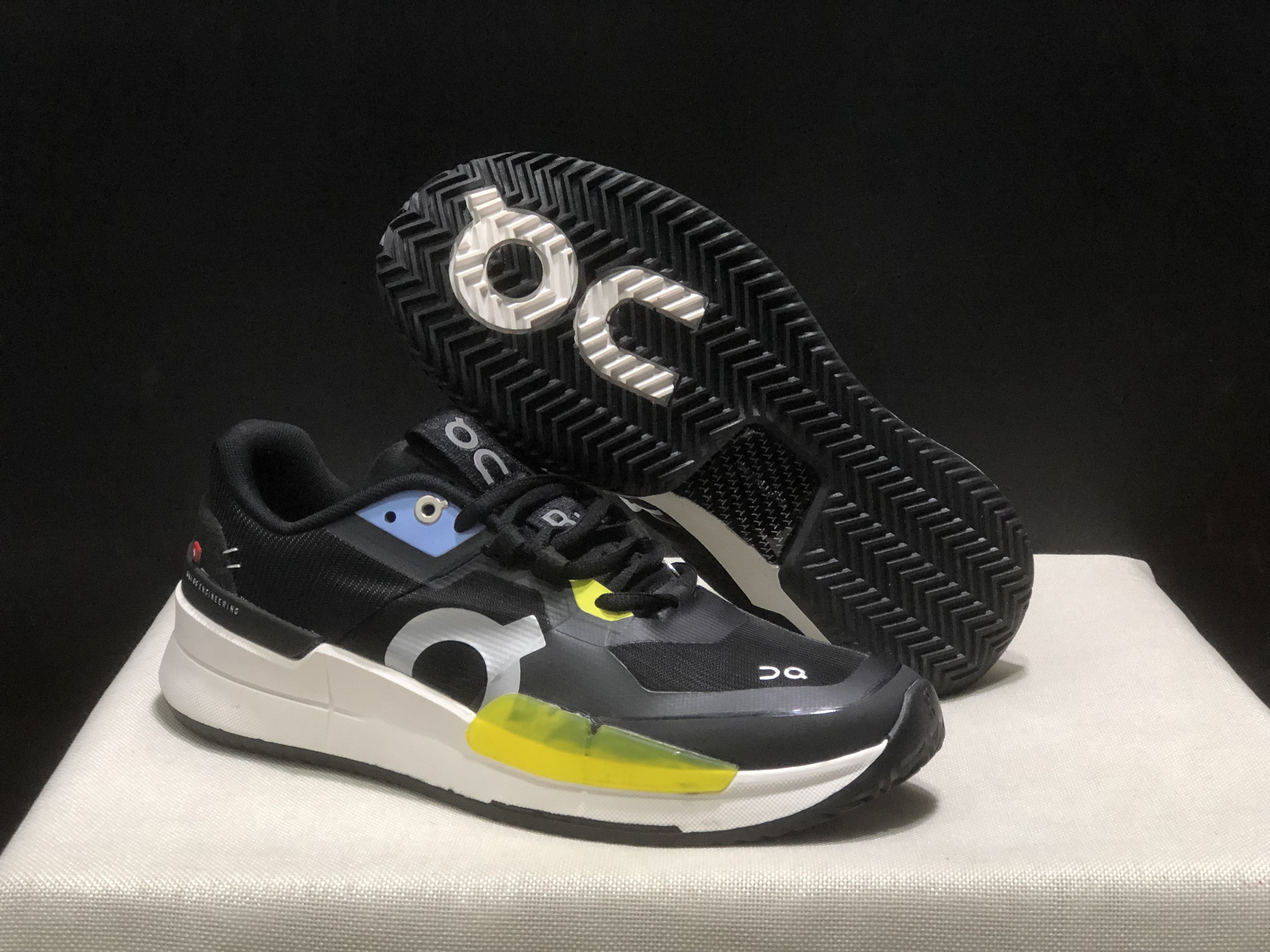 On Running The Roger Pro 2 Breathable Mesh Training Running Shoes Black/White/Lemon Yellow