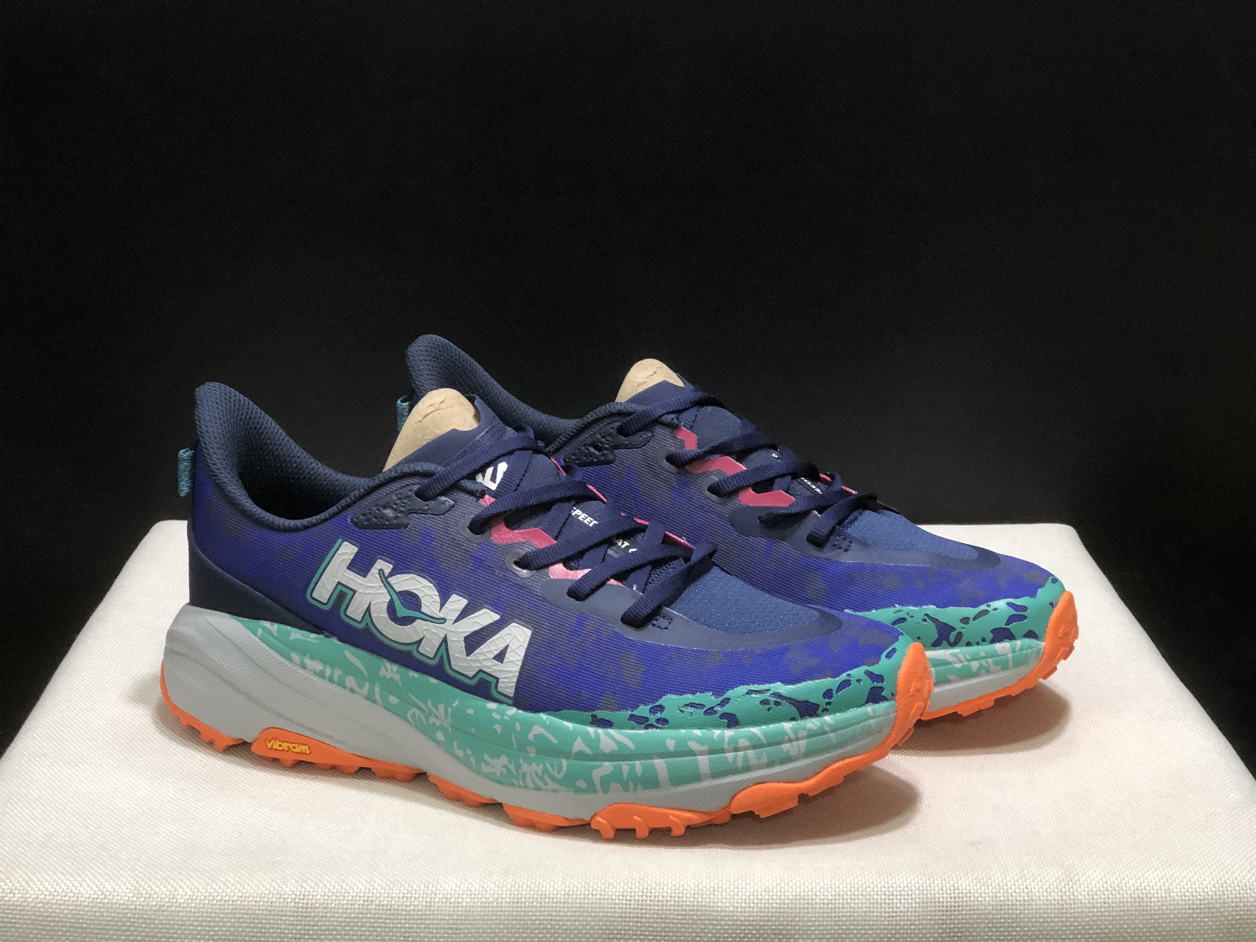 Hoka One One Speedgoat 6 Trail Running Shoes Sneakers Purple