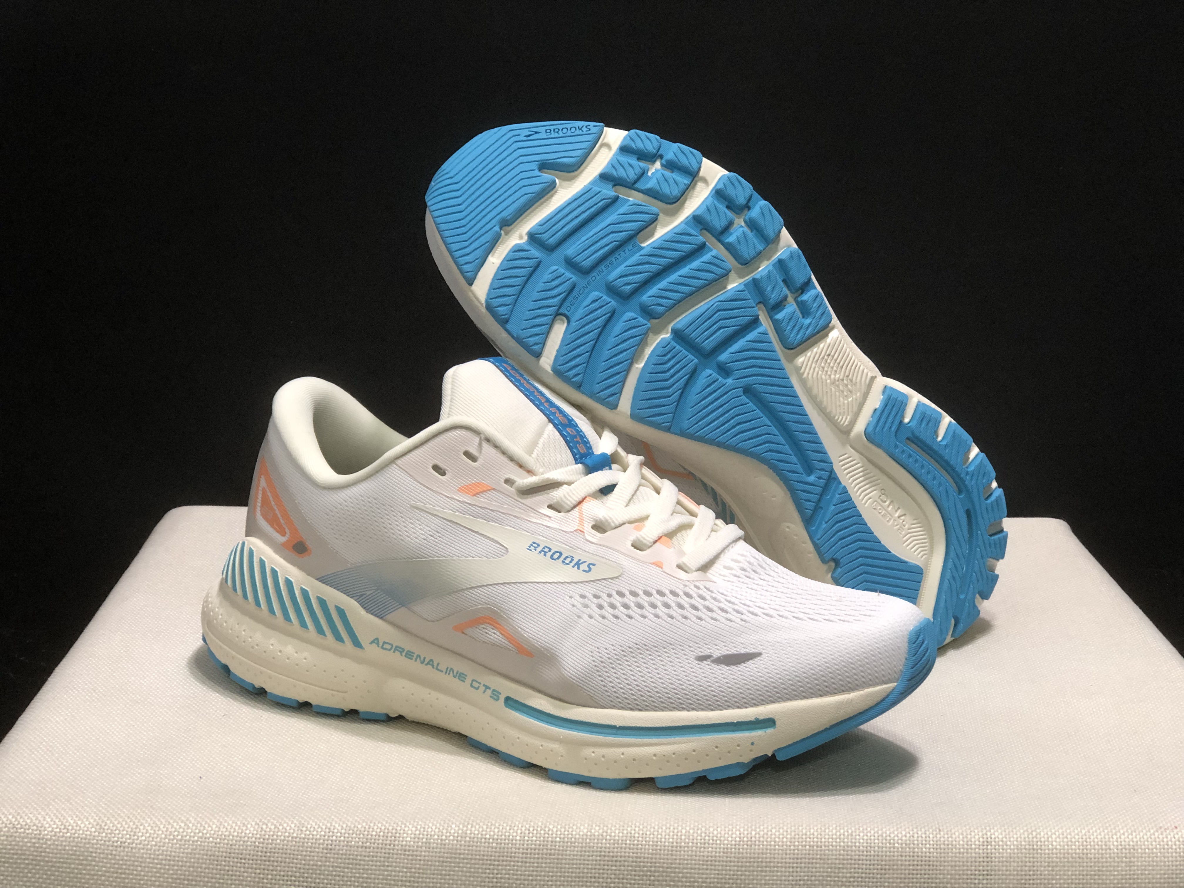 Brooks Adrenaline GTS 23 Shock-absorbing Wear-resistant Low-top Running Shoes Coconut Milk/Blue