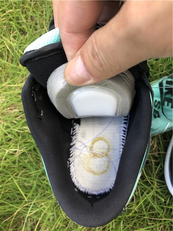 Nike SB Dunk Low Pro x Diamond Supply Co. Tiffany Blue Sneakers