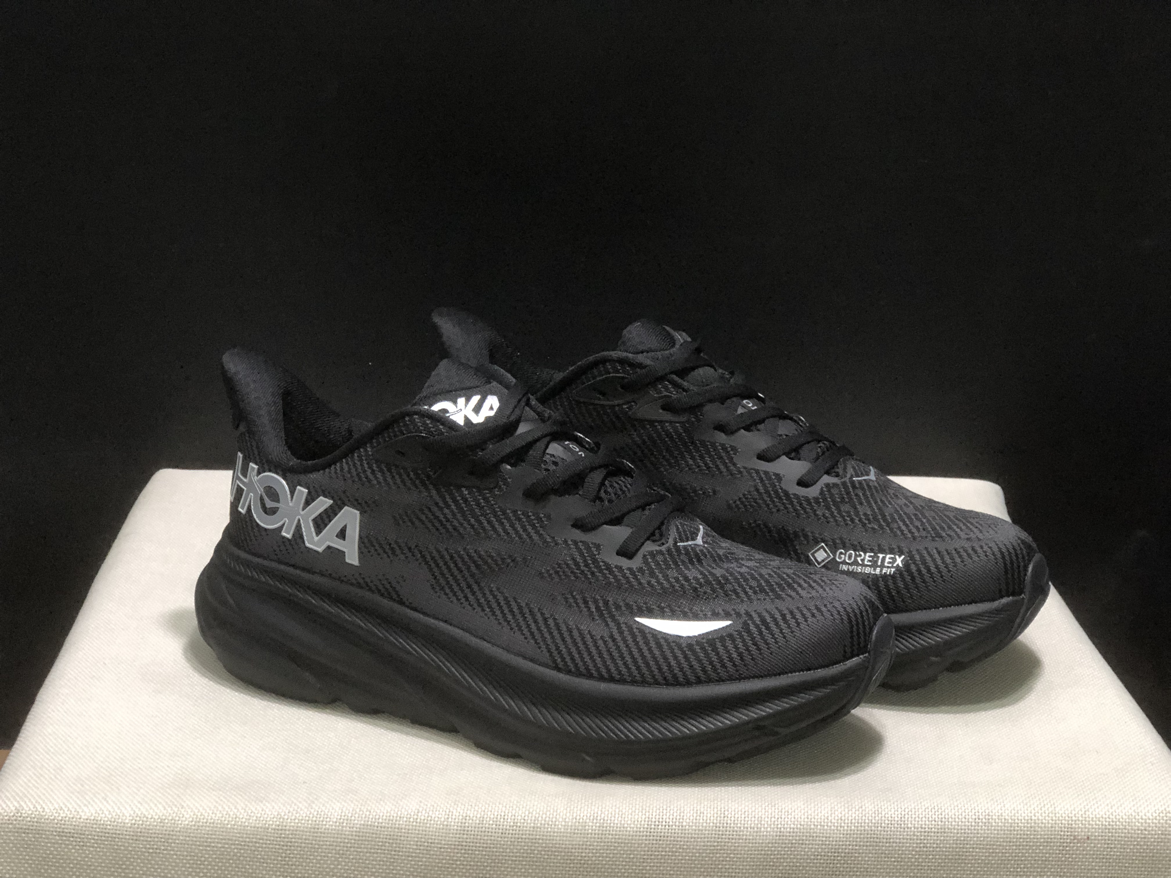 Hoka One One Clifton 9 Running Shoes Black Athletic Shoes Sneakers
