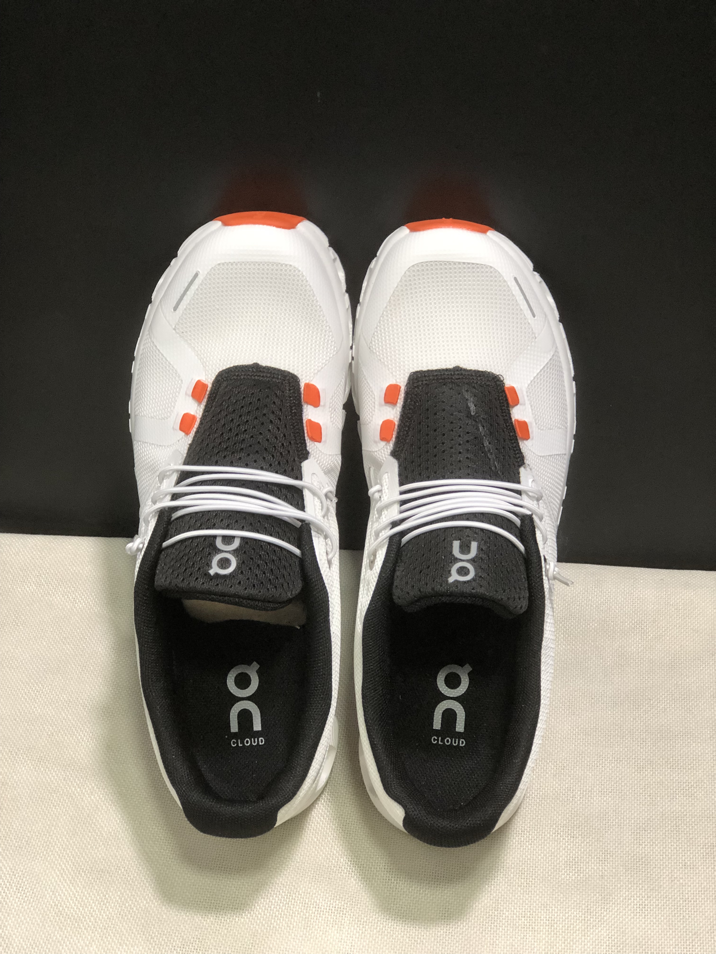 On Running Cloud 5 Lightweight Running Shoes White/Black