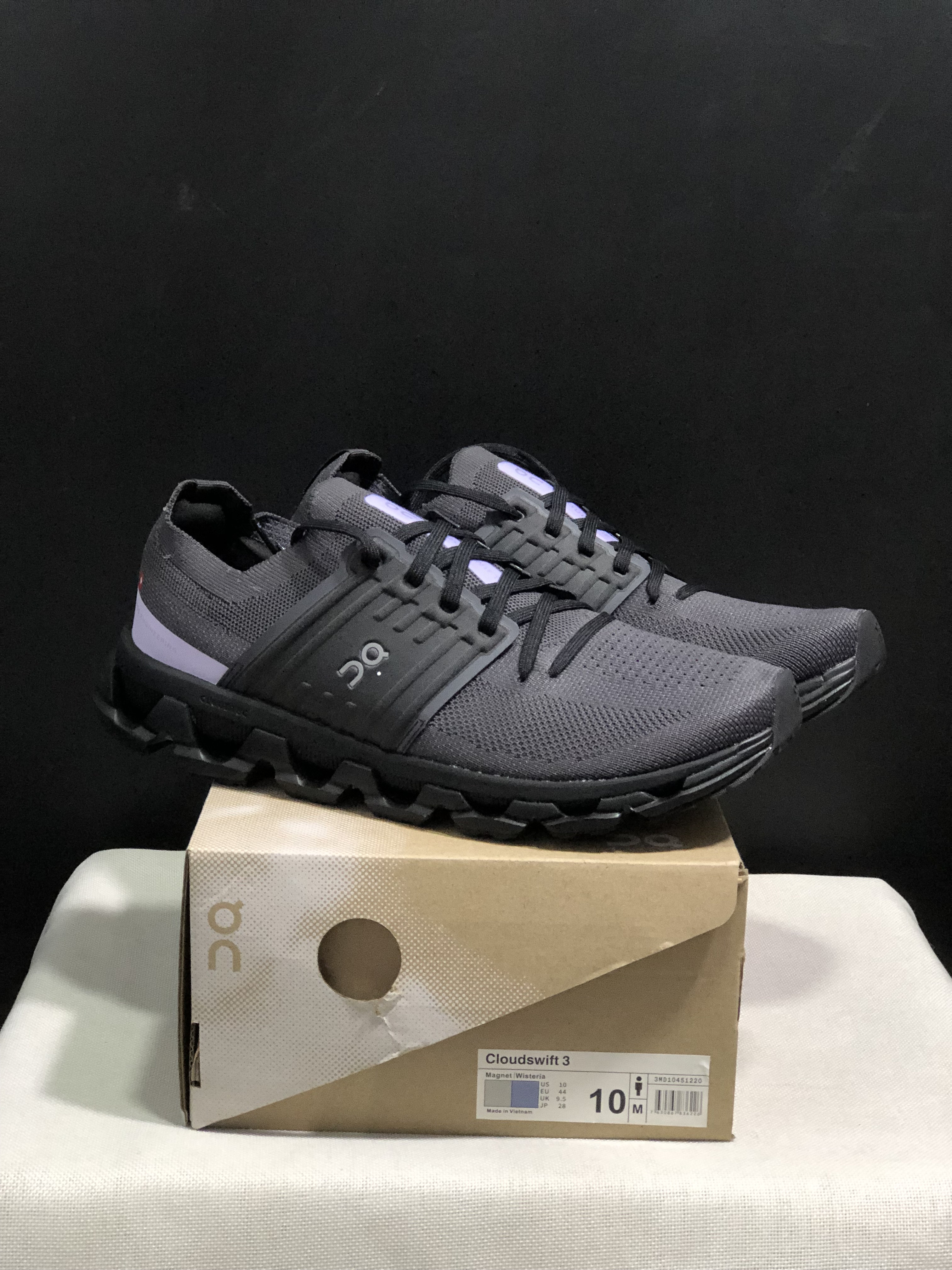 On Running Cloudswift 3 Trendy And Comfortable Running Shoes Dark Grey/Black