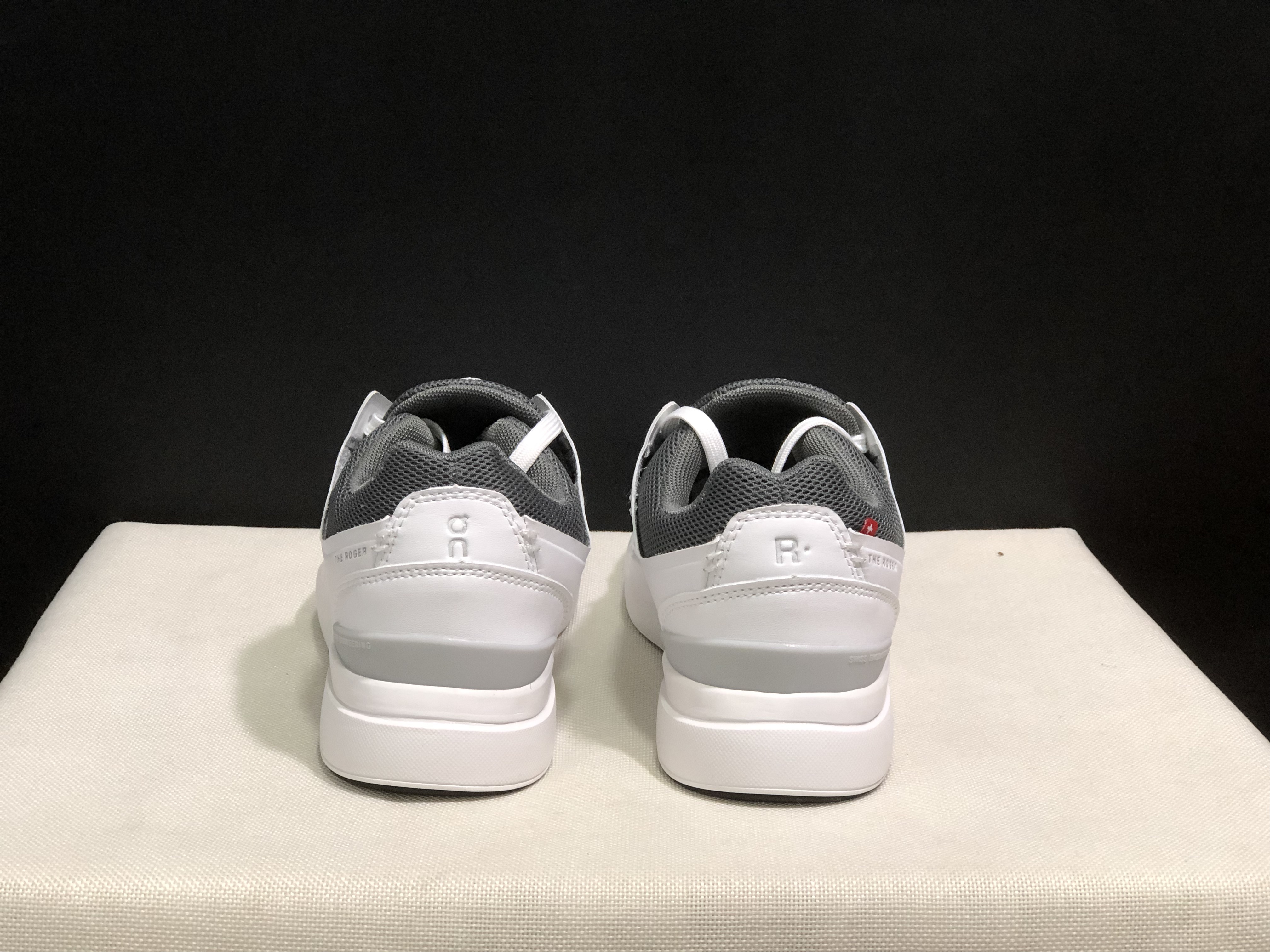 On Running The Roger Spin Board Shoes White/Wolf Grey