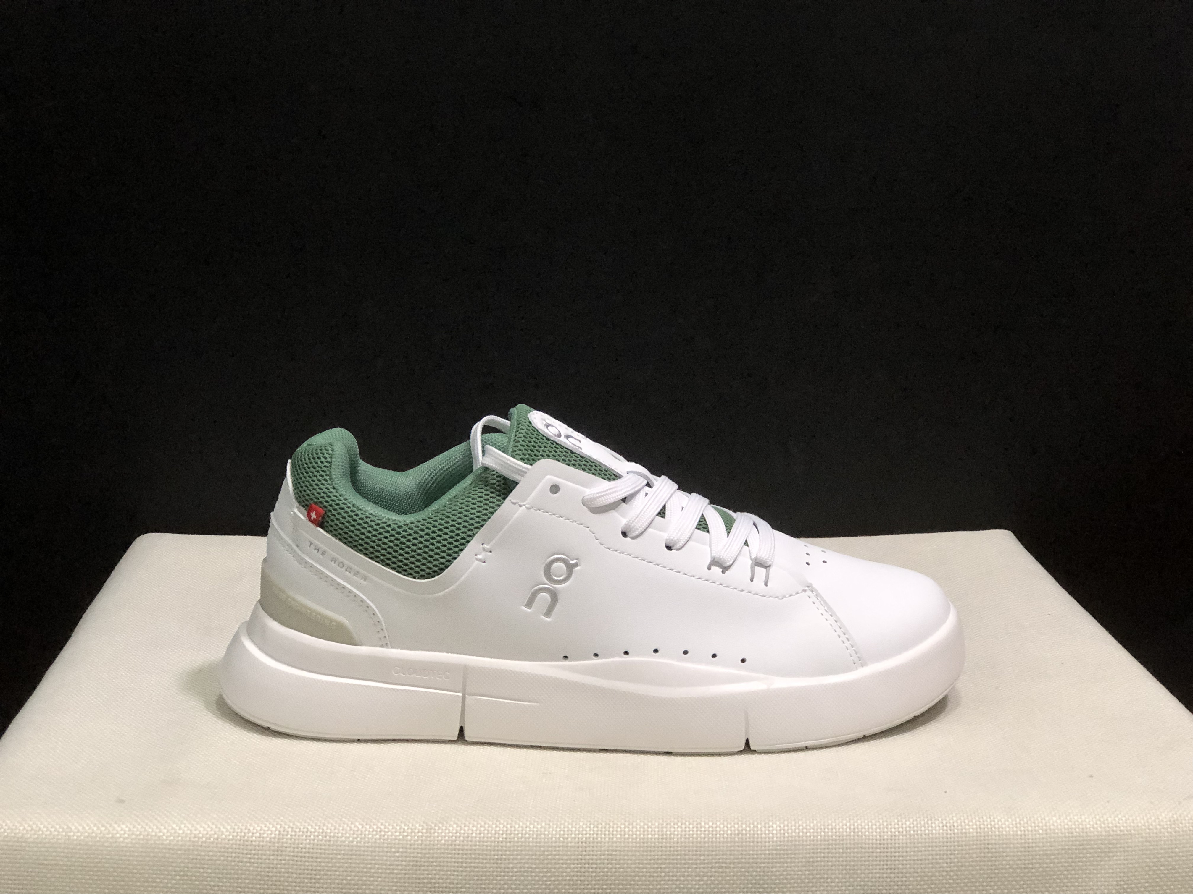 On Running The Roger Spin Board Shoes White/Green