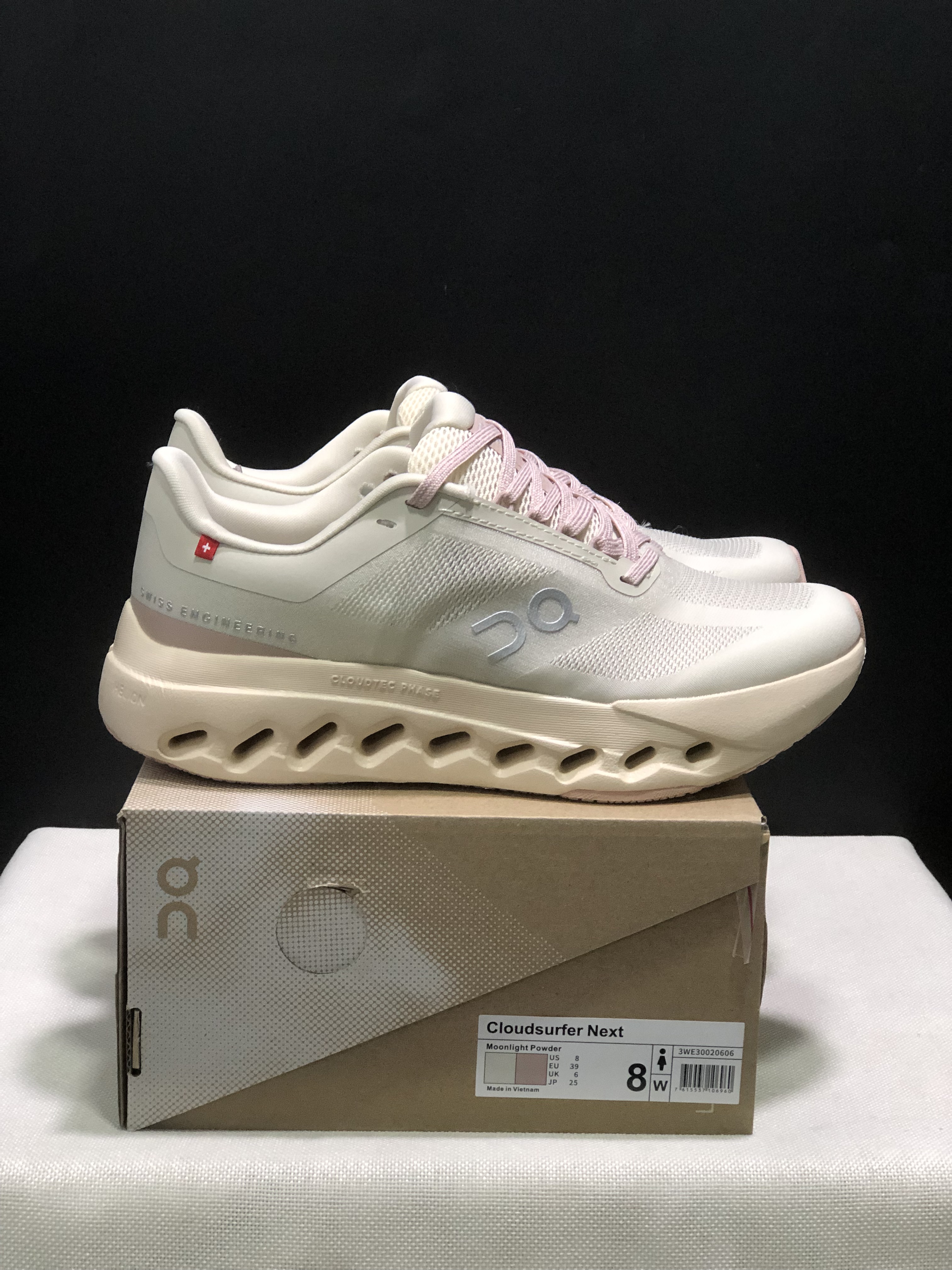 On Running Cloudsurfer Next Casual Running Shoes Moonlight/Powder