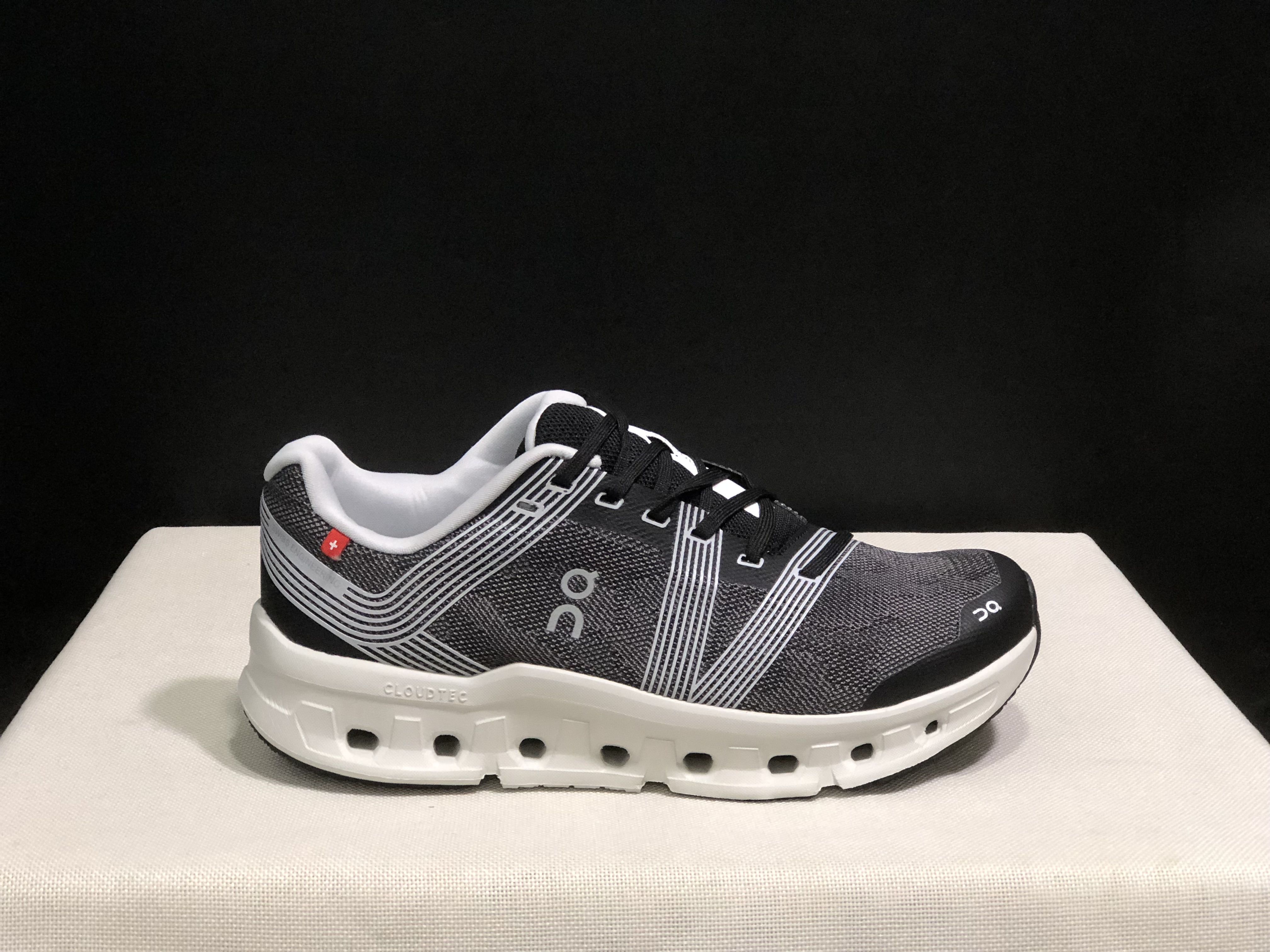 On Running Cloudgo Comfortable And Lightweight Running Shoes Black/Glacier