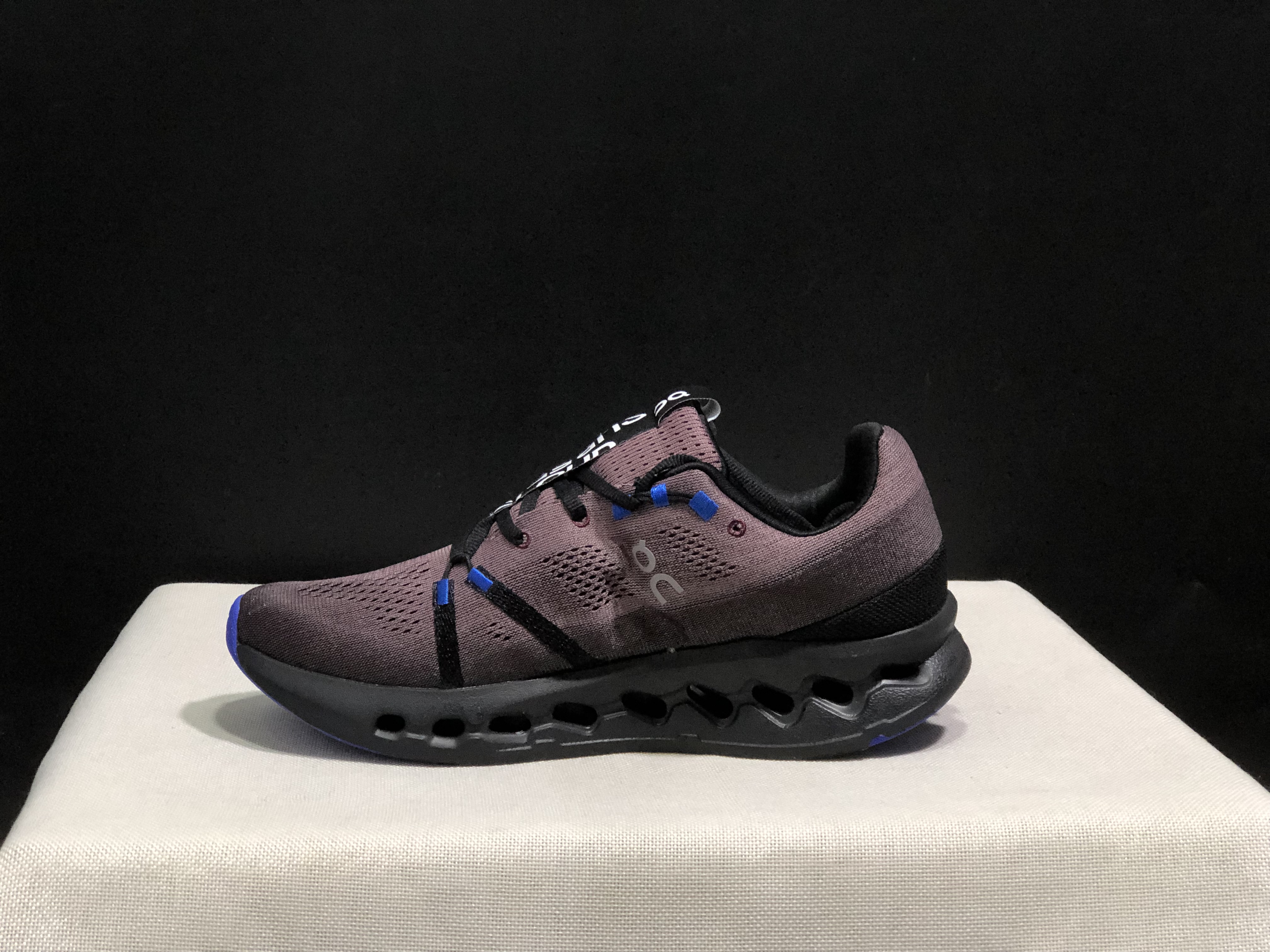 On Running Cloudsurfer Training Anti-Slip Running Shoes Black/Cobalt