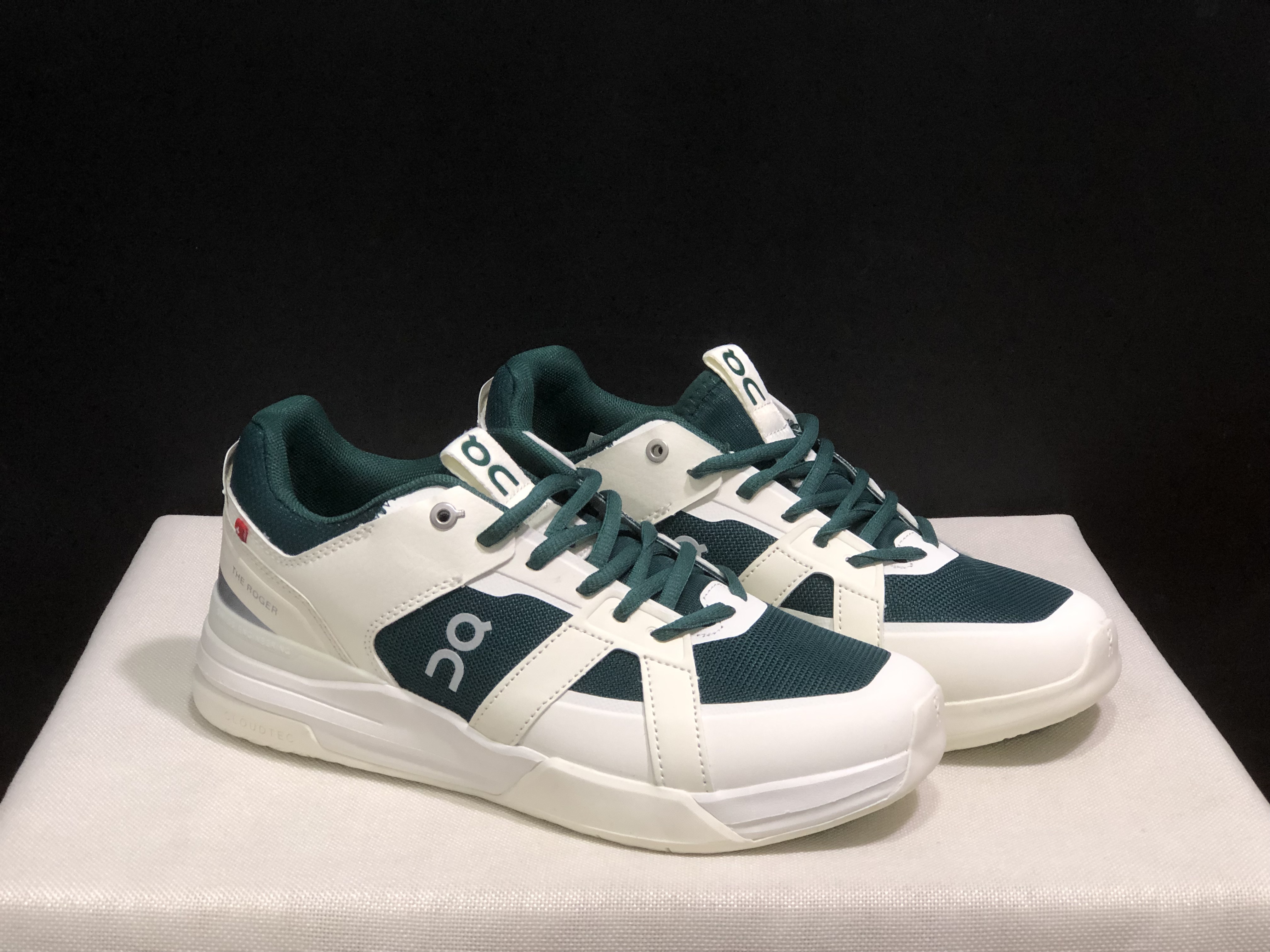 On Running The Roger Clubhouse Pro Anti-Slip Sports Shoes White/Dark Green