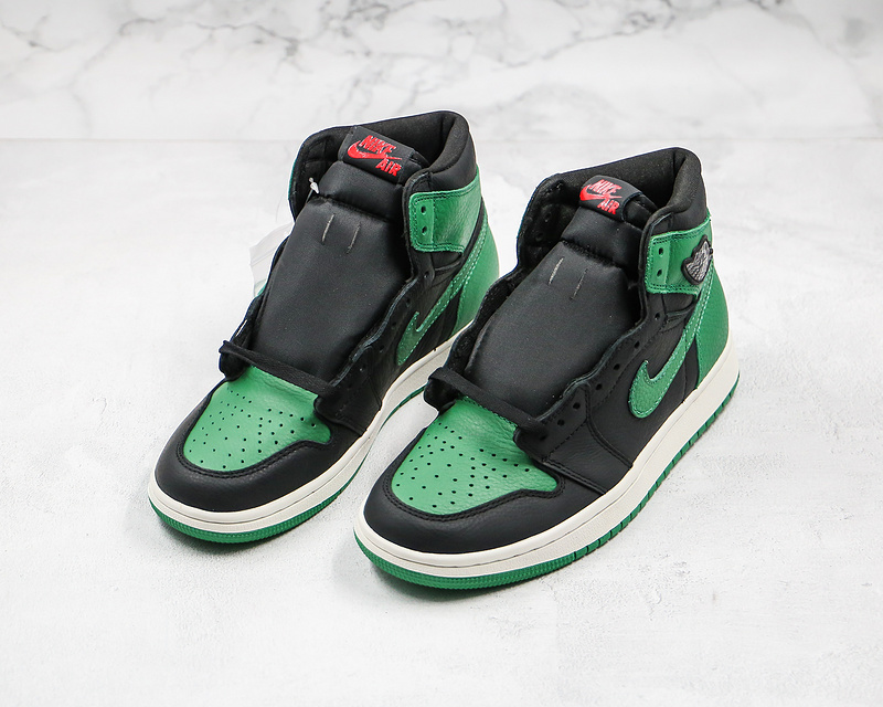 Nike Air Jordan 1 Retro High Pine Green Black Sneakers