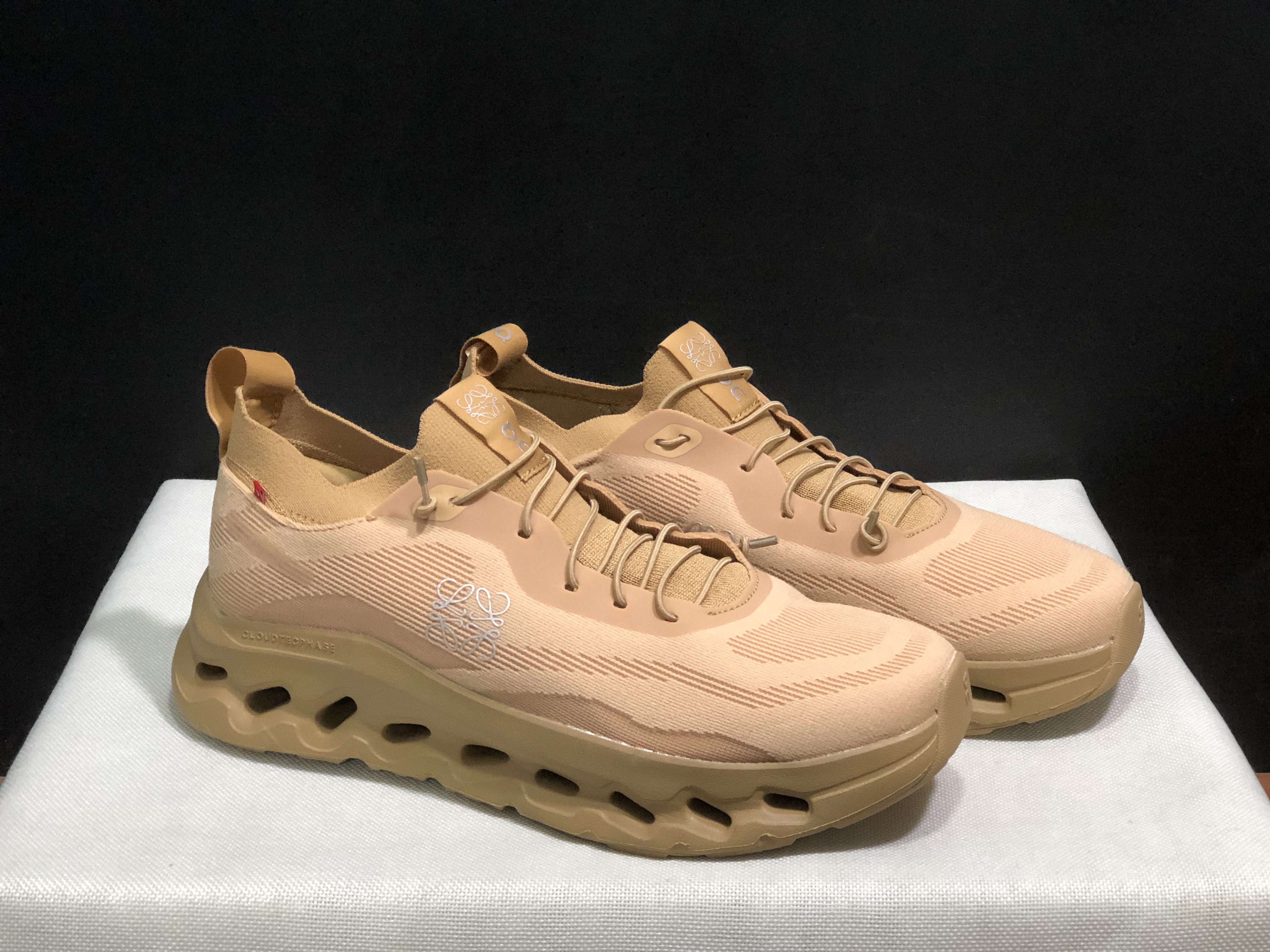LOEWE x On Running Cloudtilt Running Shoes Co-Signed Edition Light Brown