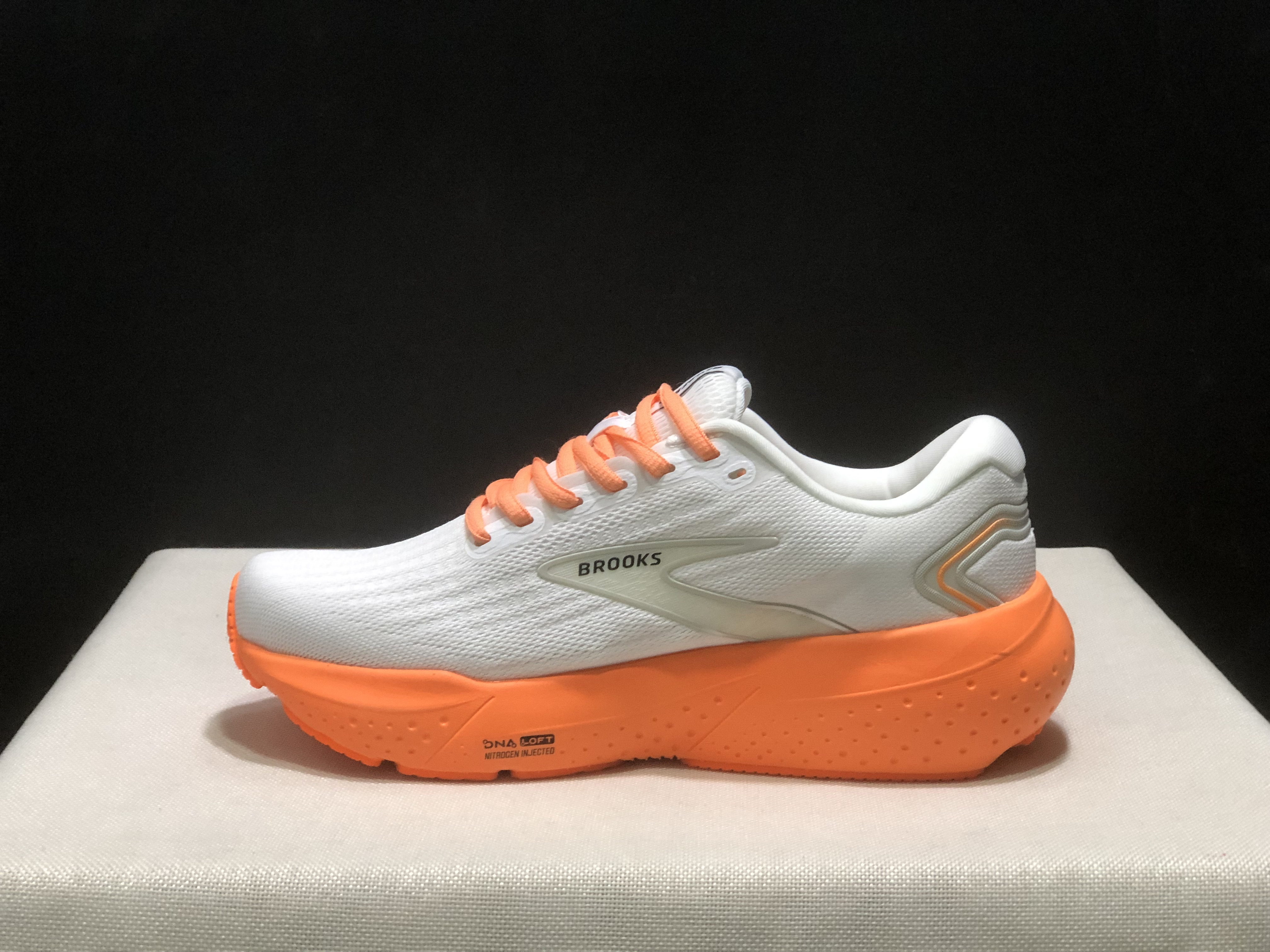 Brooks Glycerin 21 Low-top Casual Running Shoes White/Flourescent Orange