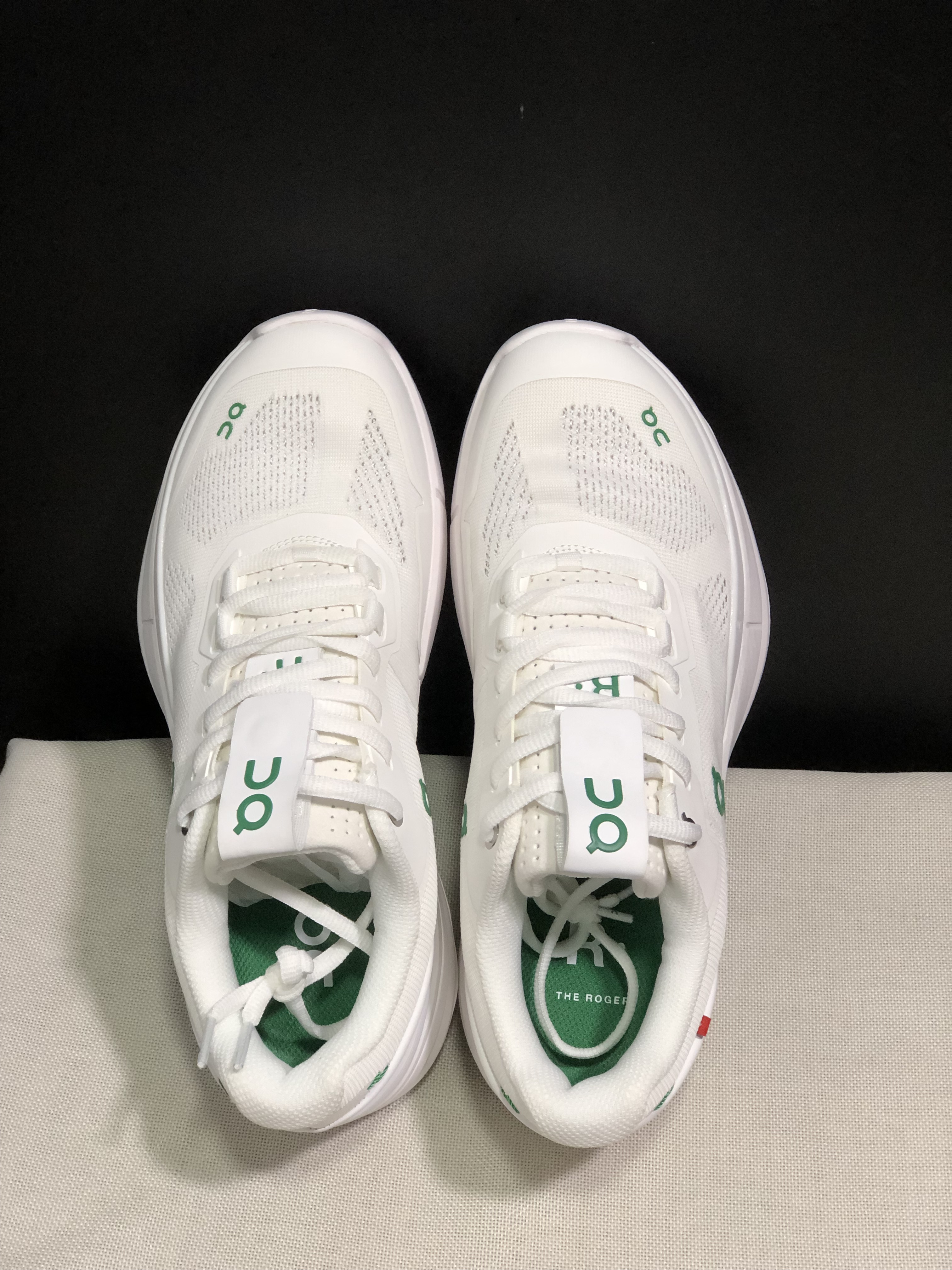 On Running The Roger Rro White Durable And Breathable Tennis Shoes