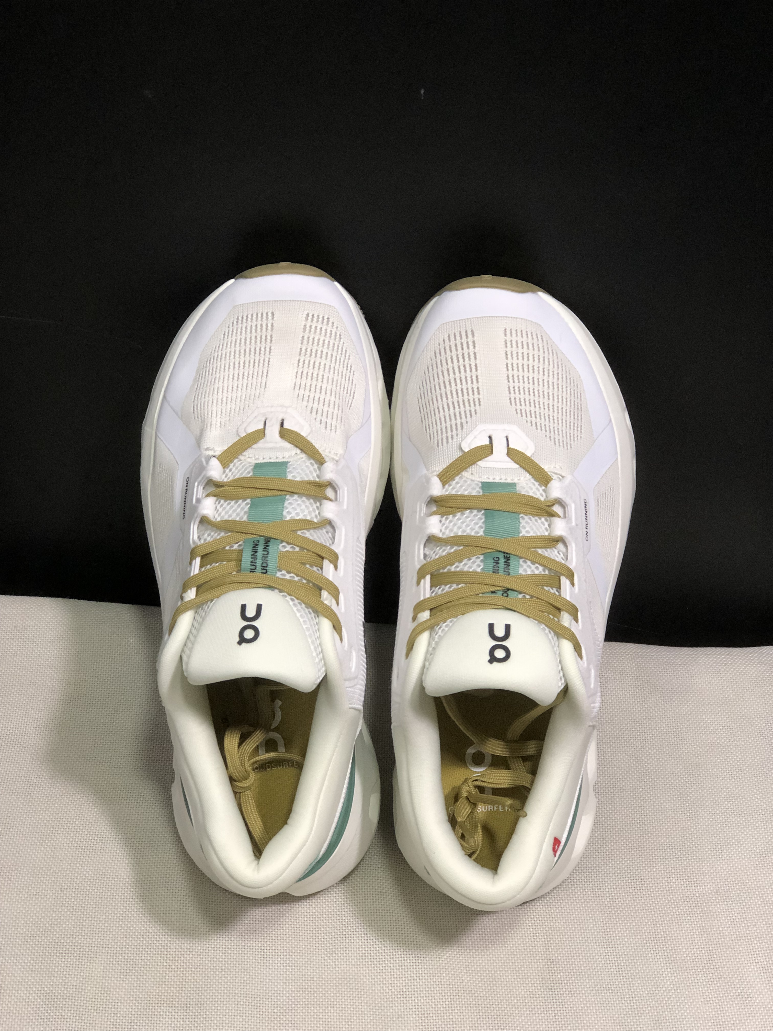 On Running Cloudrunner 2 Mesh Breathable Beige Running Shoes