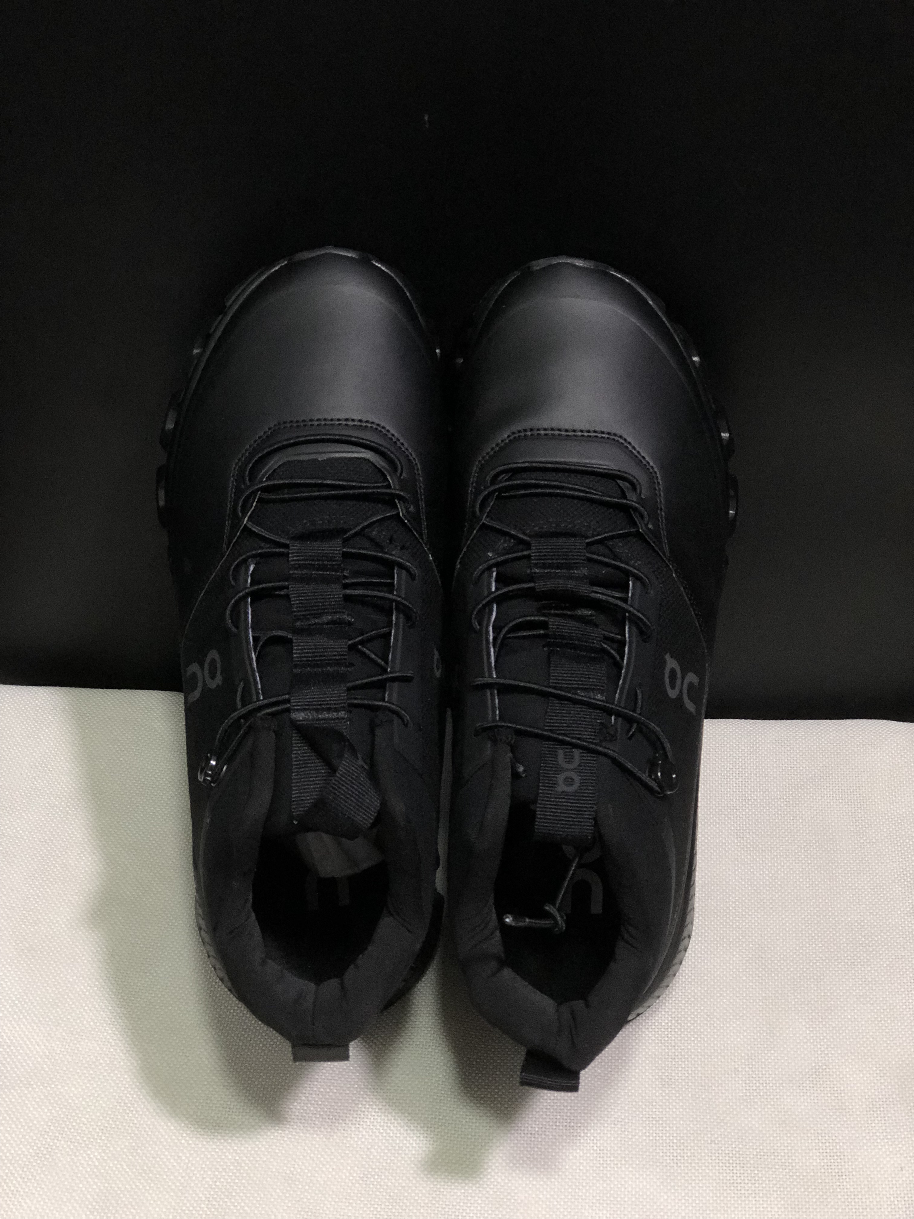 On Running Cloud Hi Edge All Black Outdoor Training Running Shoes