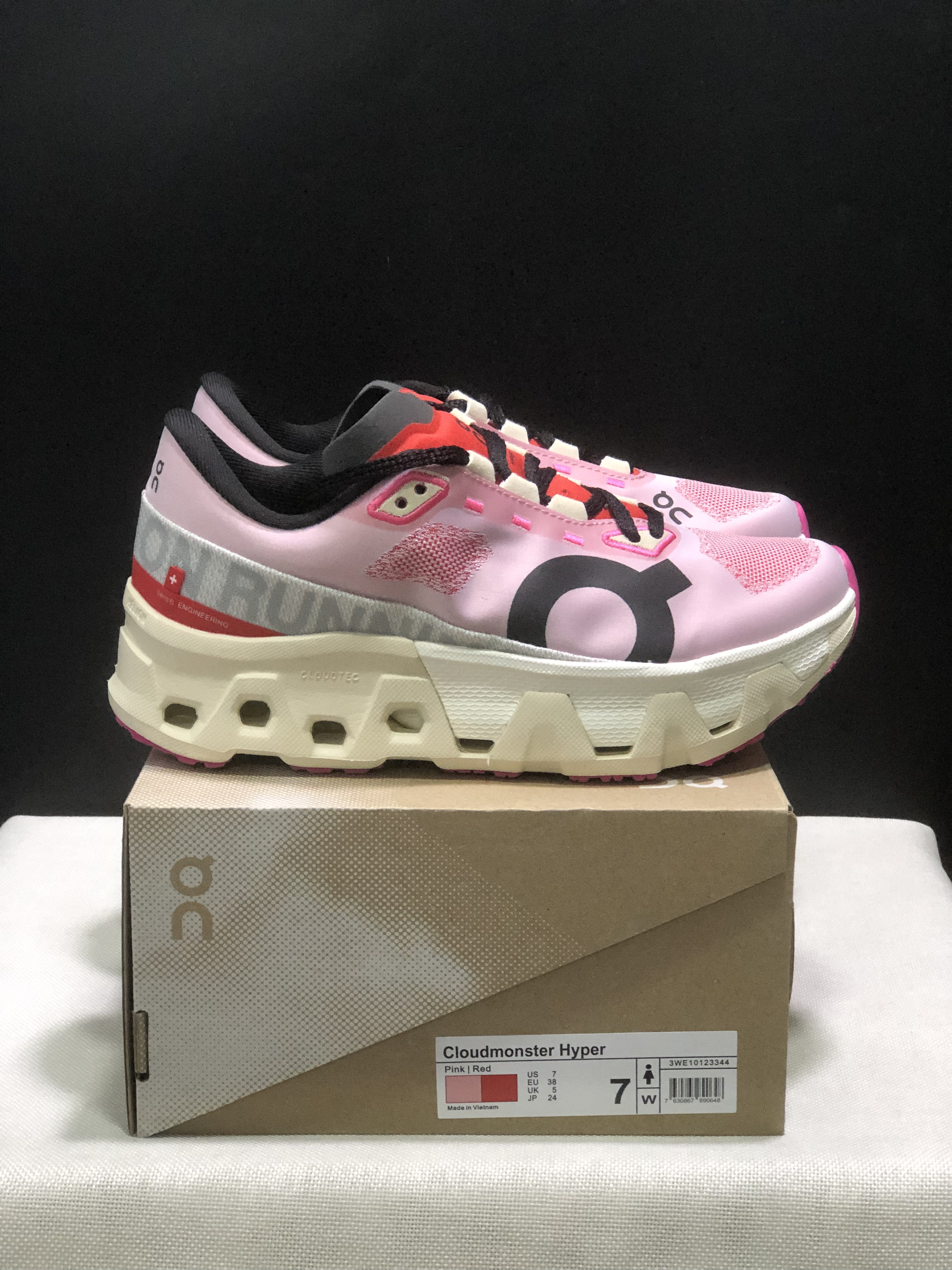 On Running Cloudmonster Hyper Running Shoes Pink/Cream