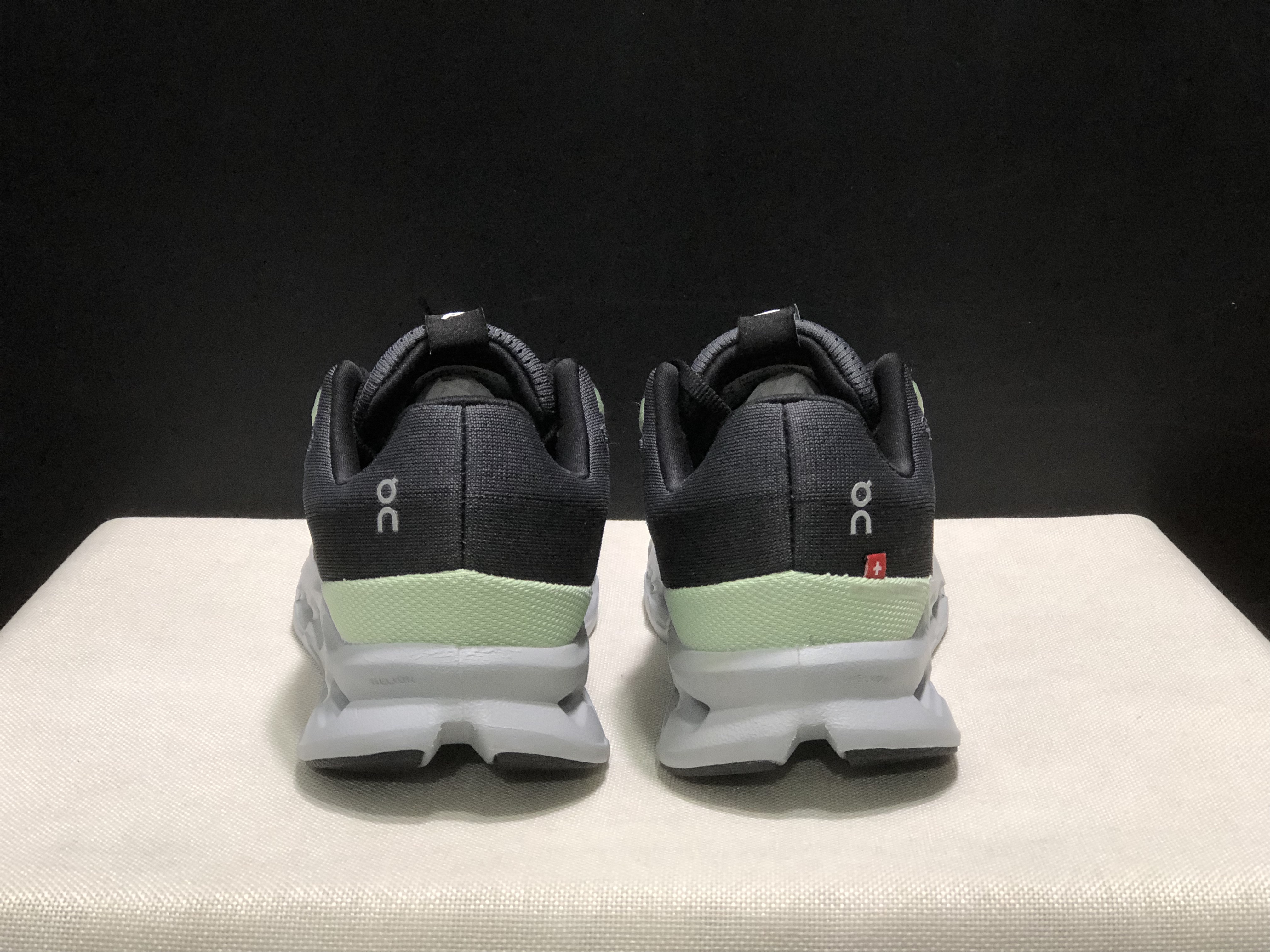 On Running Cloudsurfer Training Anti-Slip Running Shoes Black