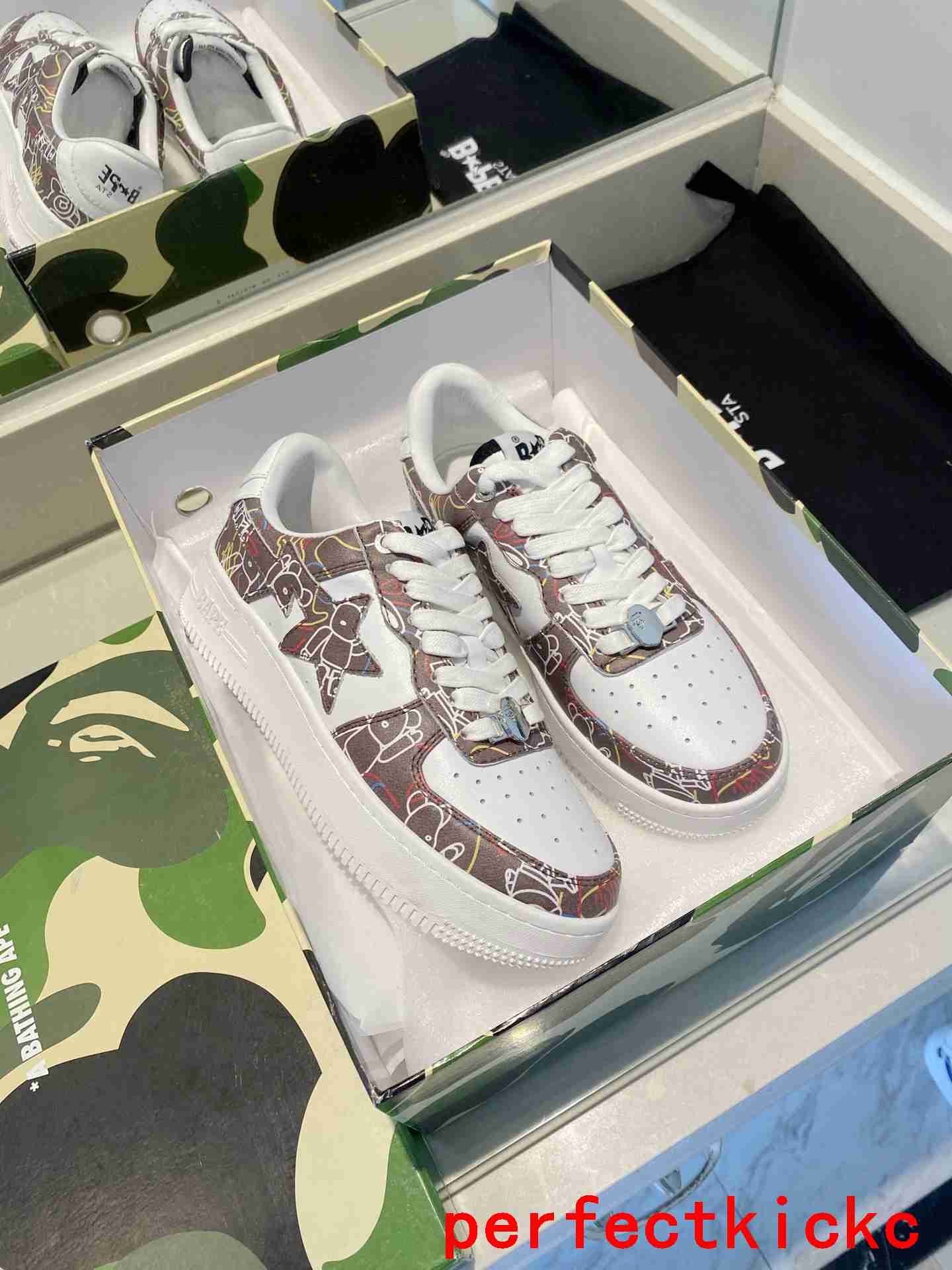 A Bathing Ape Bape Sta Sk8 Brown And White Embossed Patent Leather