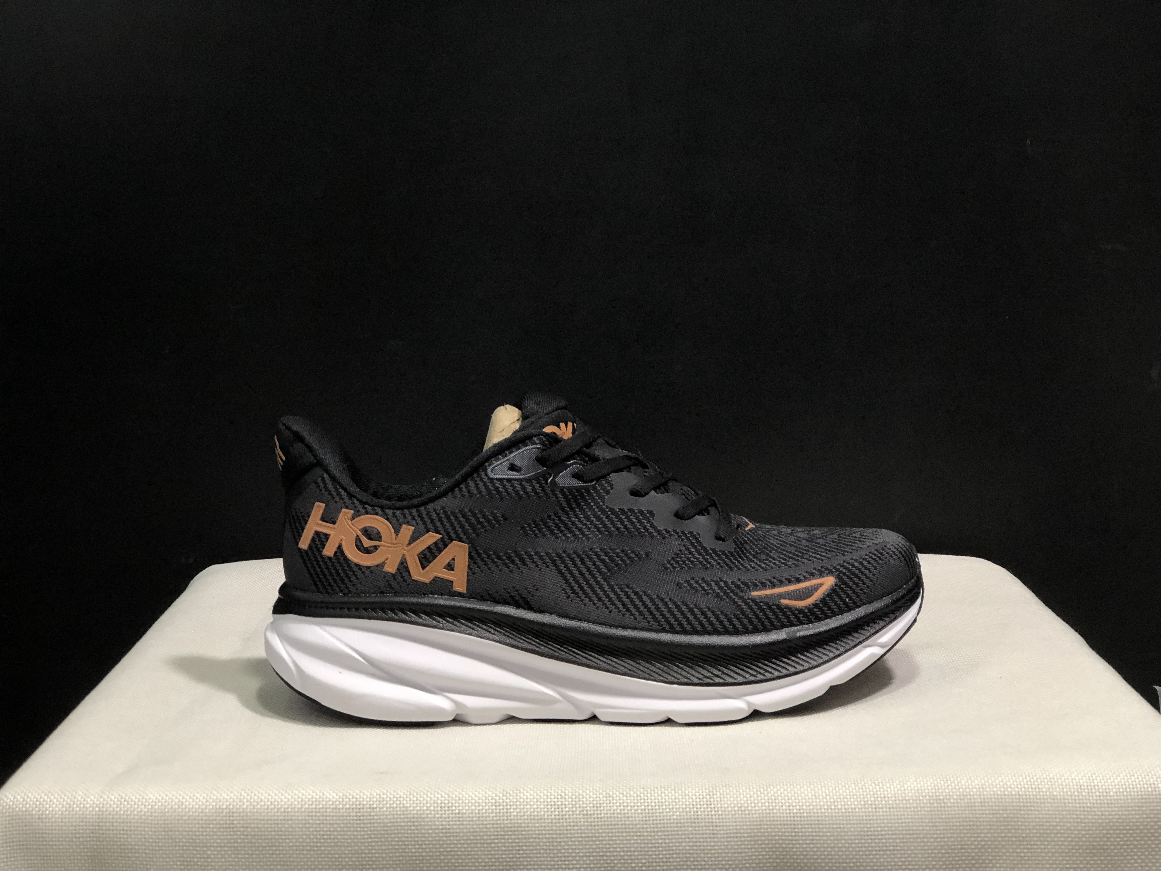 Hoka One One Clifton 9 Running Shoes Athletic Shoes Sneakers Black