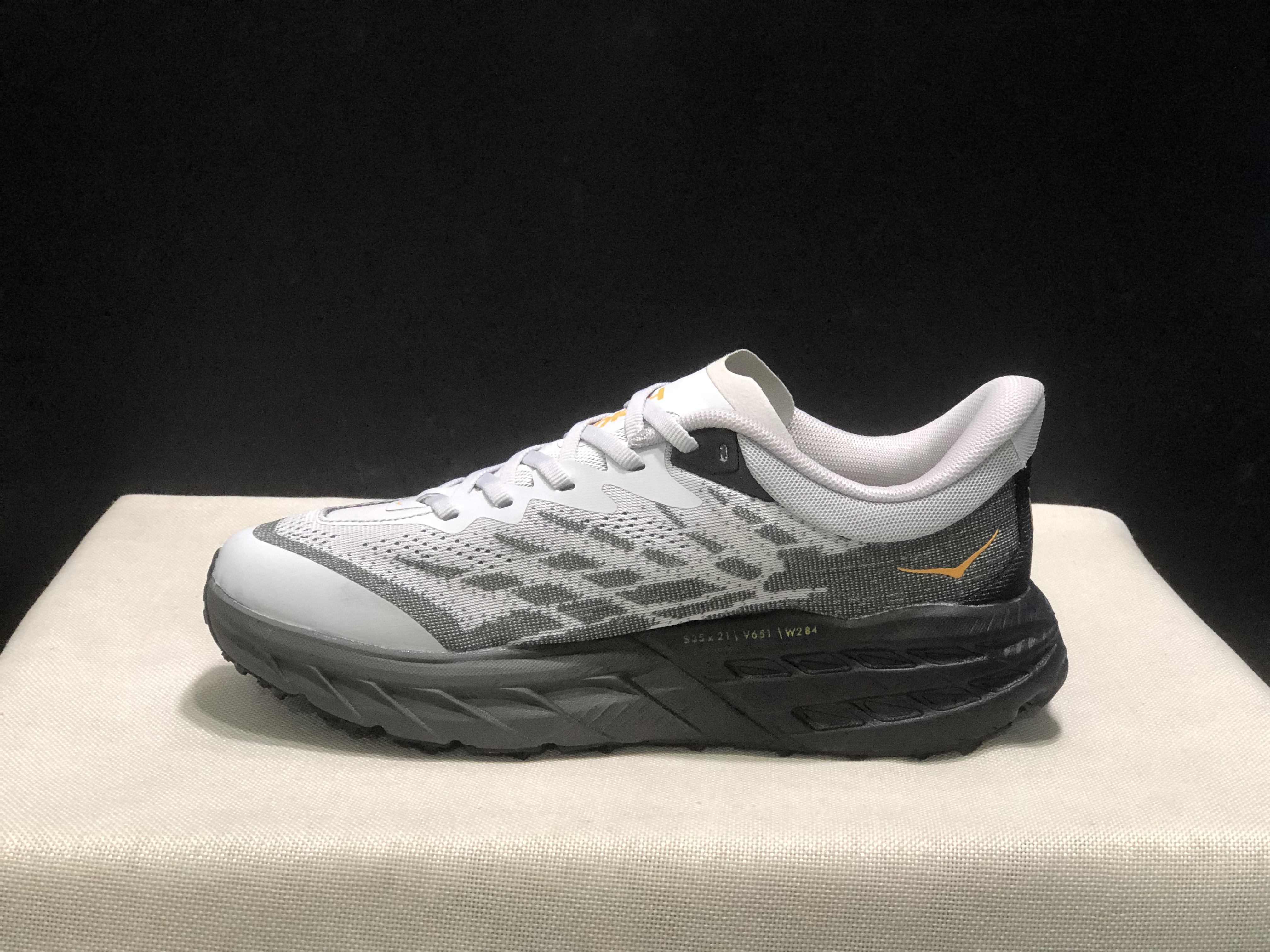 Hoka One One Speedgoat 5 Men's Trail Running Shoes Sneakers White/Black