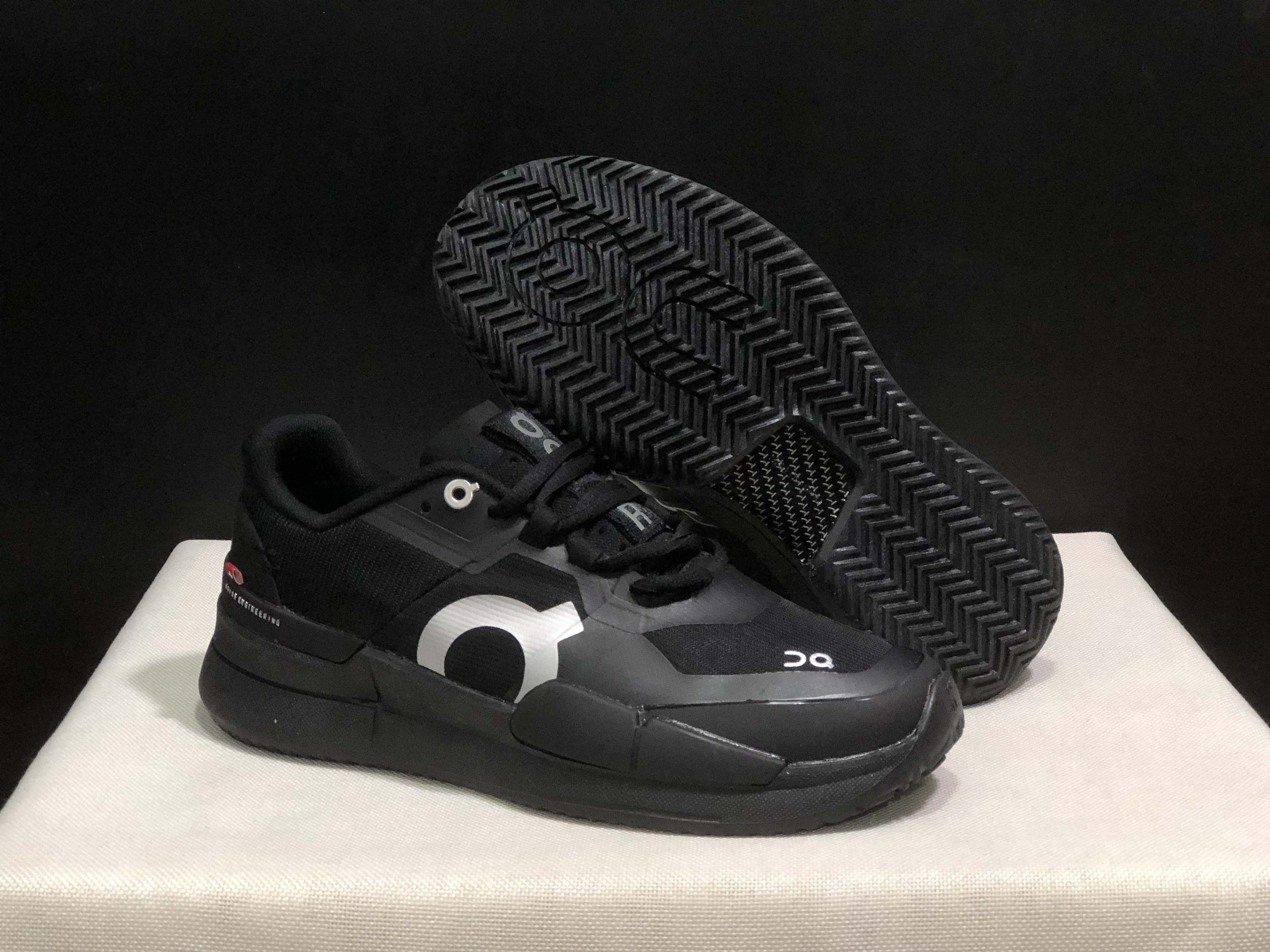 On Running The Roger Pro 2 Black Breathable Mesh Training Running Shoes