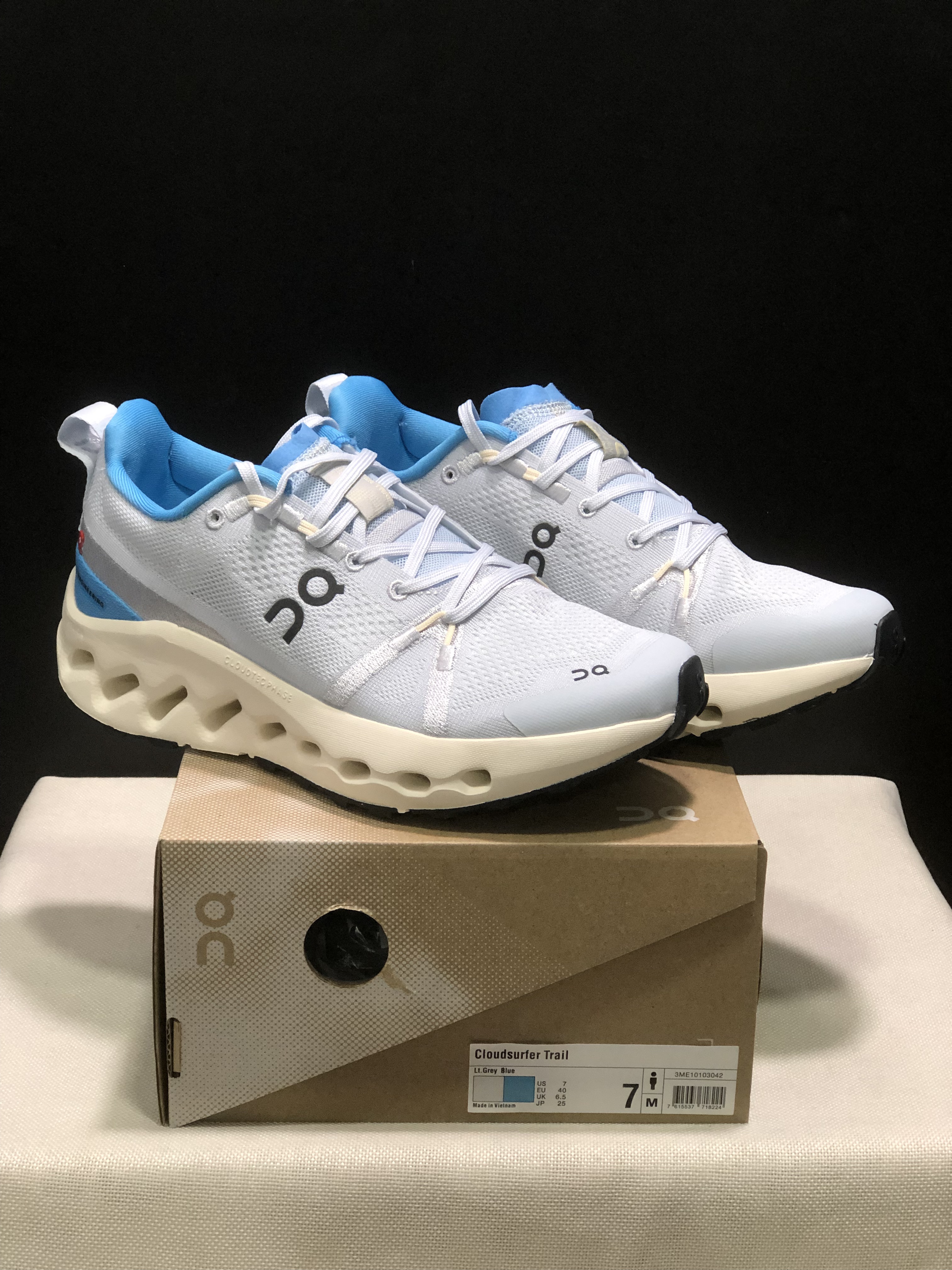 On Running Cloudsurfer Trail Waterproof Comfortable And Breathable Running Shoes Grey/Blue