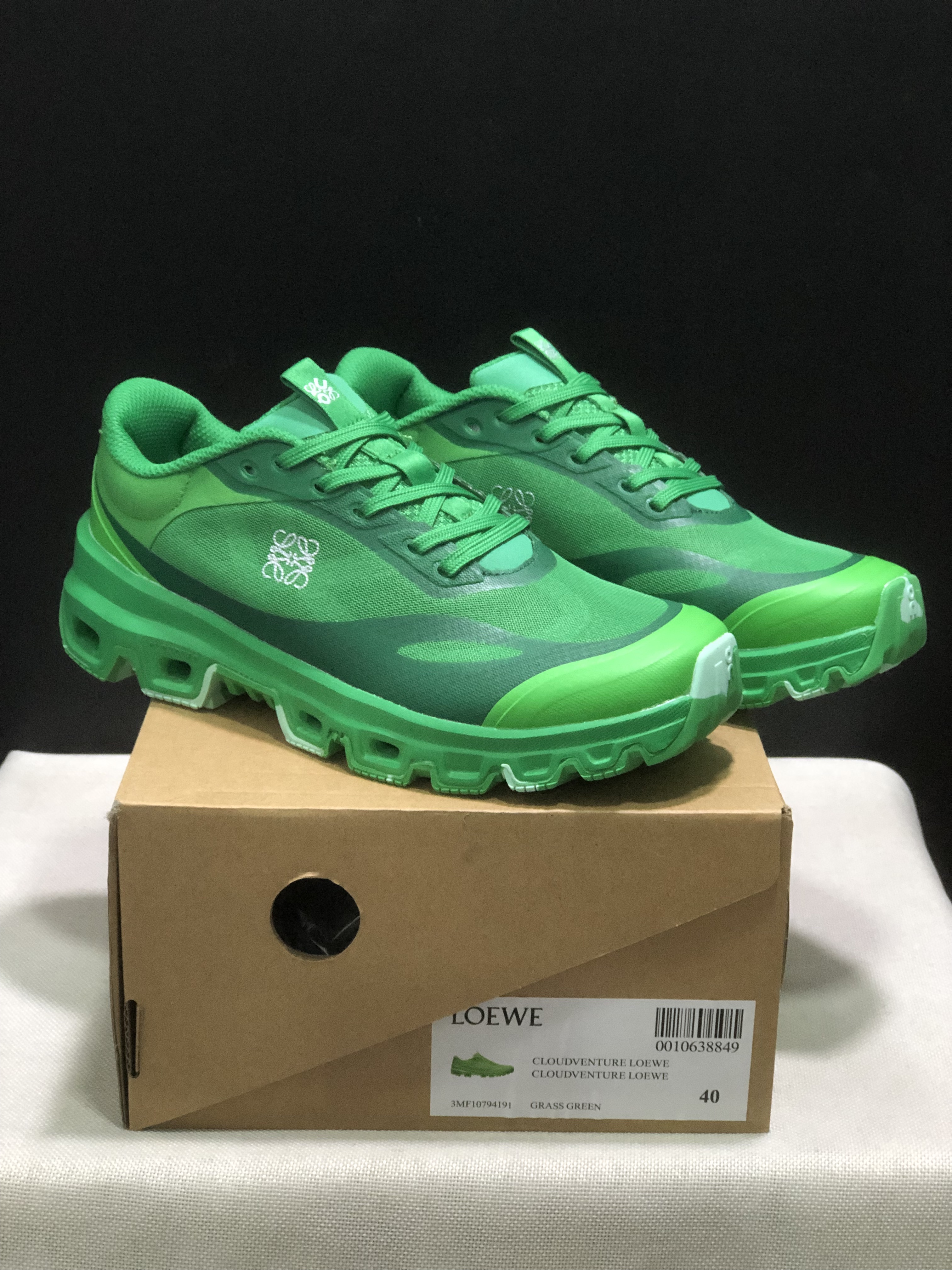 LOEWE x On Running Cloudventure 2.0 Running Shoes Co-Signed Edition Green