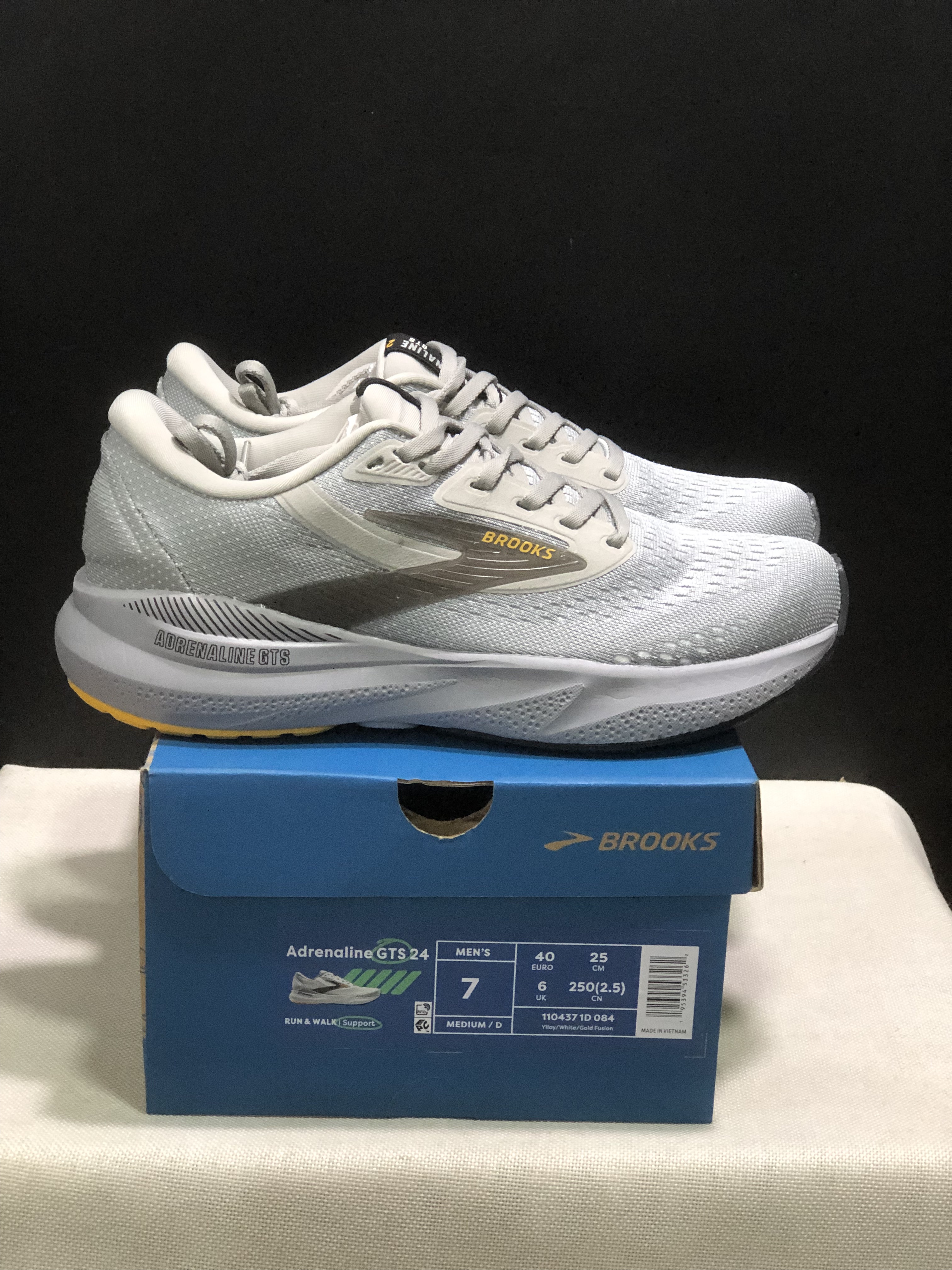 Brooks Adrenaline GTS 24 Casual Running Shoes Silver/White/Gold Fusion