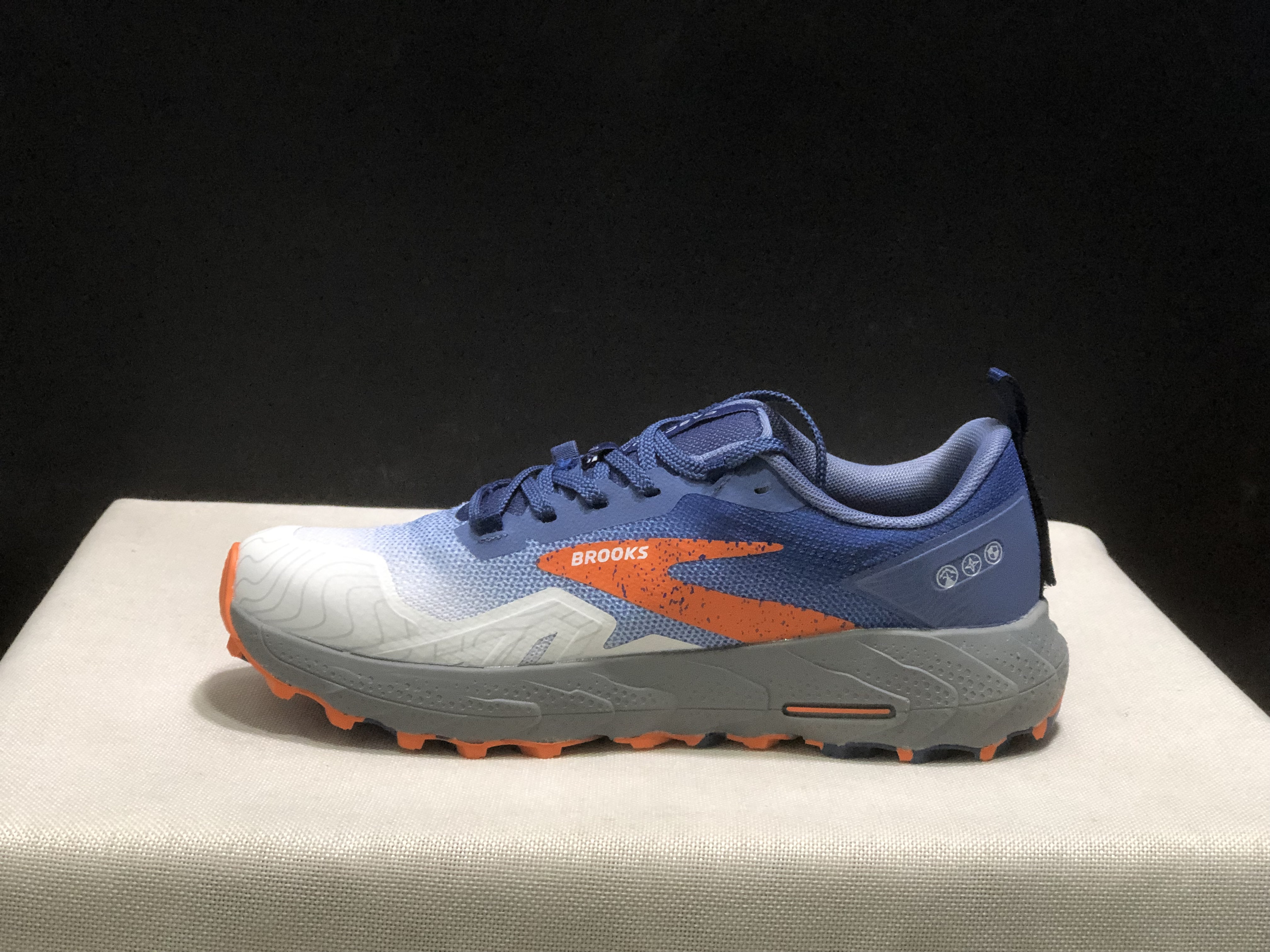 Brooks Cascadia 17 Trail Running Shoes Blue/Navy/Firecracker