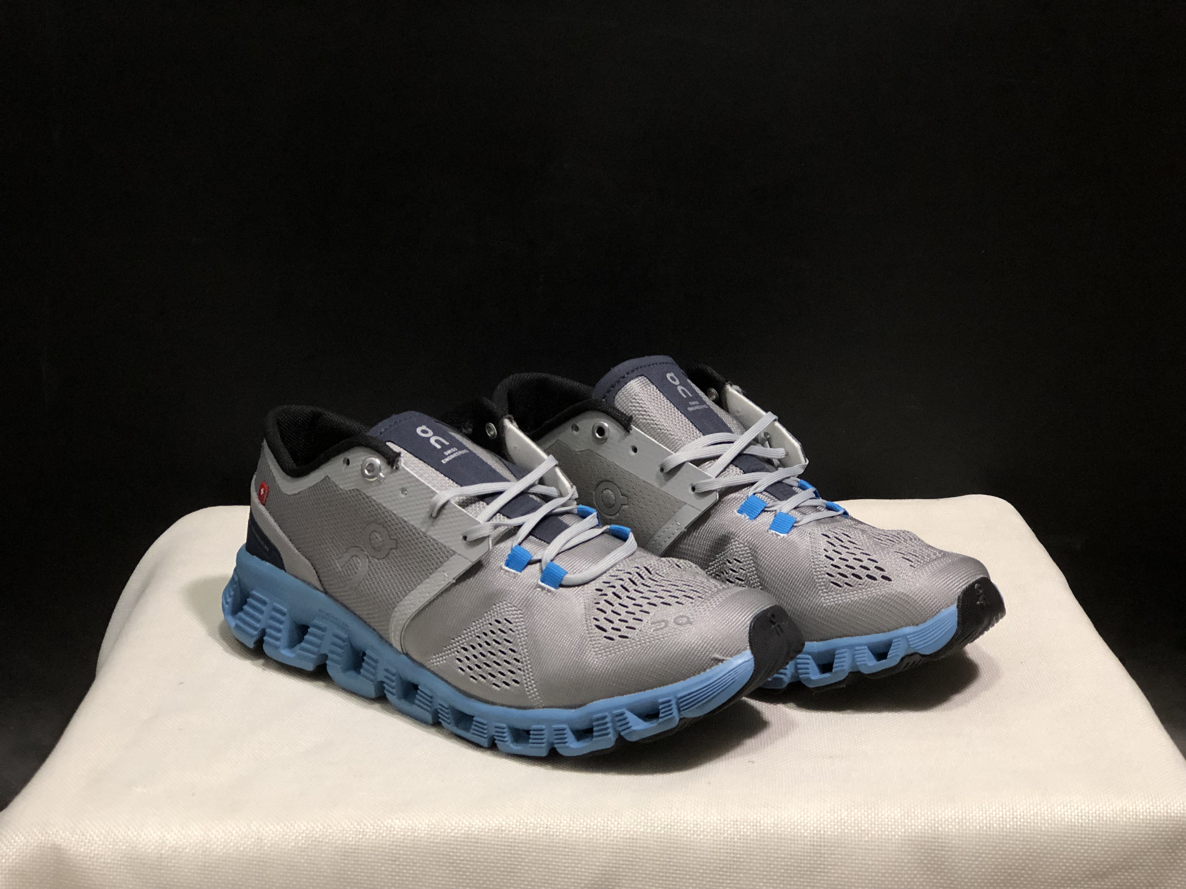 On Running Cloud X Lightweight Running Shoes Alloy/Niagara